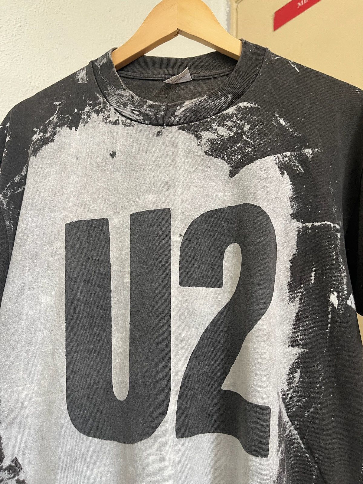 Band Tees × Vintage Vintage U2 Band Mosquitohead Tshirt Size US L / EU 52-54 / 3 - 2 Thumbnail