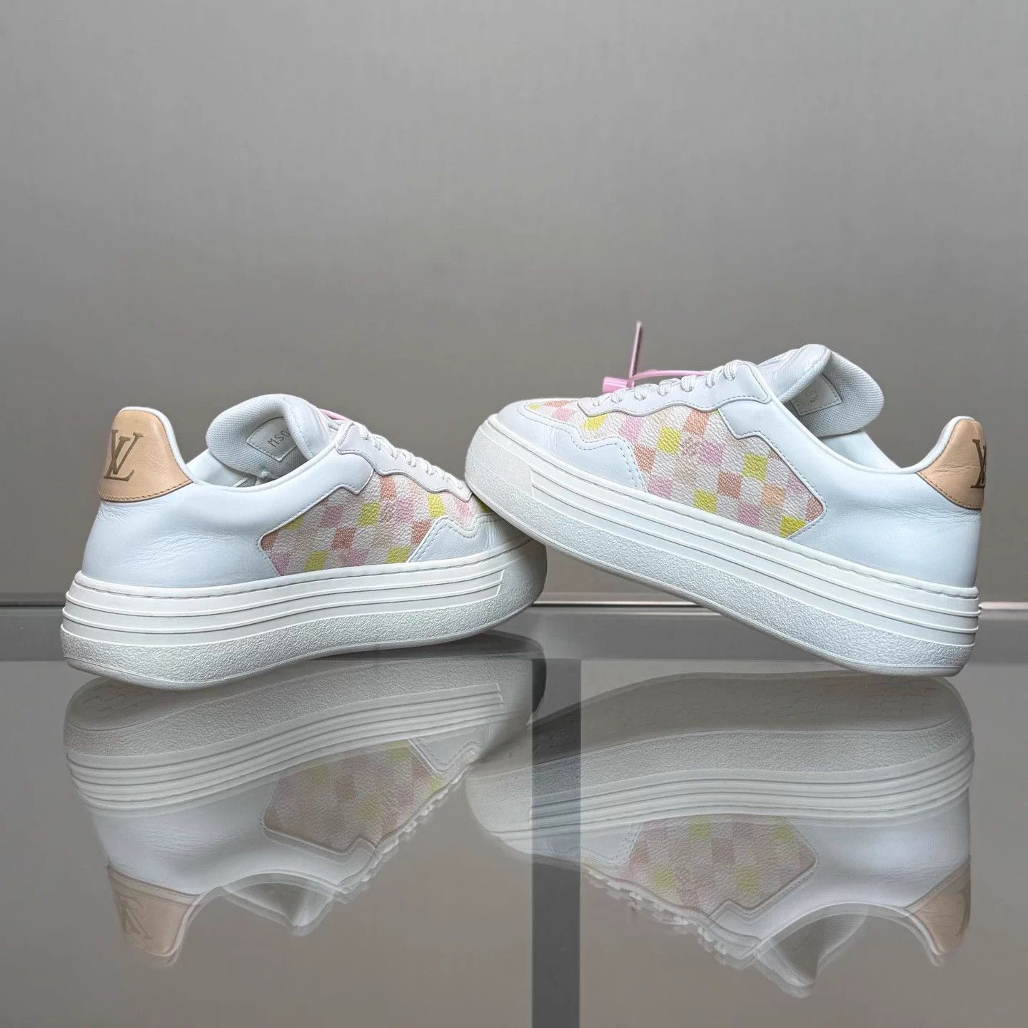 Louis Vuitton LV Groovy Pink Monogram Platform Sneaker 35.5 Size US 4.5 / IT 34.5 - 6 Thumbnail