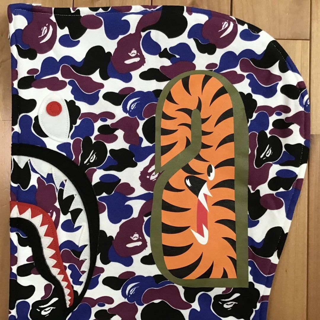 Bape 2024 🔥Hong Kong Store Camo🔥 BAPE shark full zip hoodie APE Size US XL / EU 56 / 4 - 6 Thumbnail