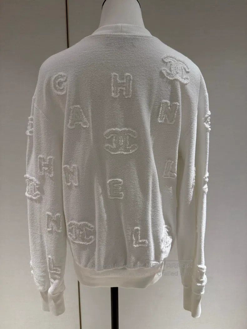 Chanel Chanel 21P white three-dimensional plush logo sweatshirt Size S / US 4 / IT 40 - 2 Thumbnail