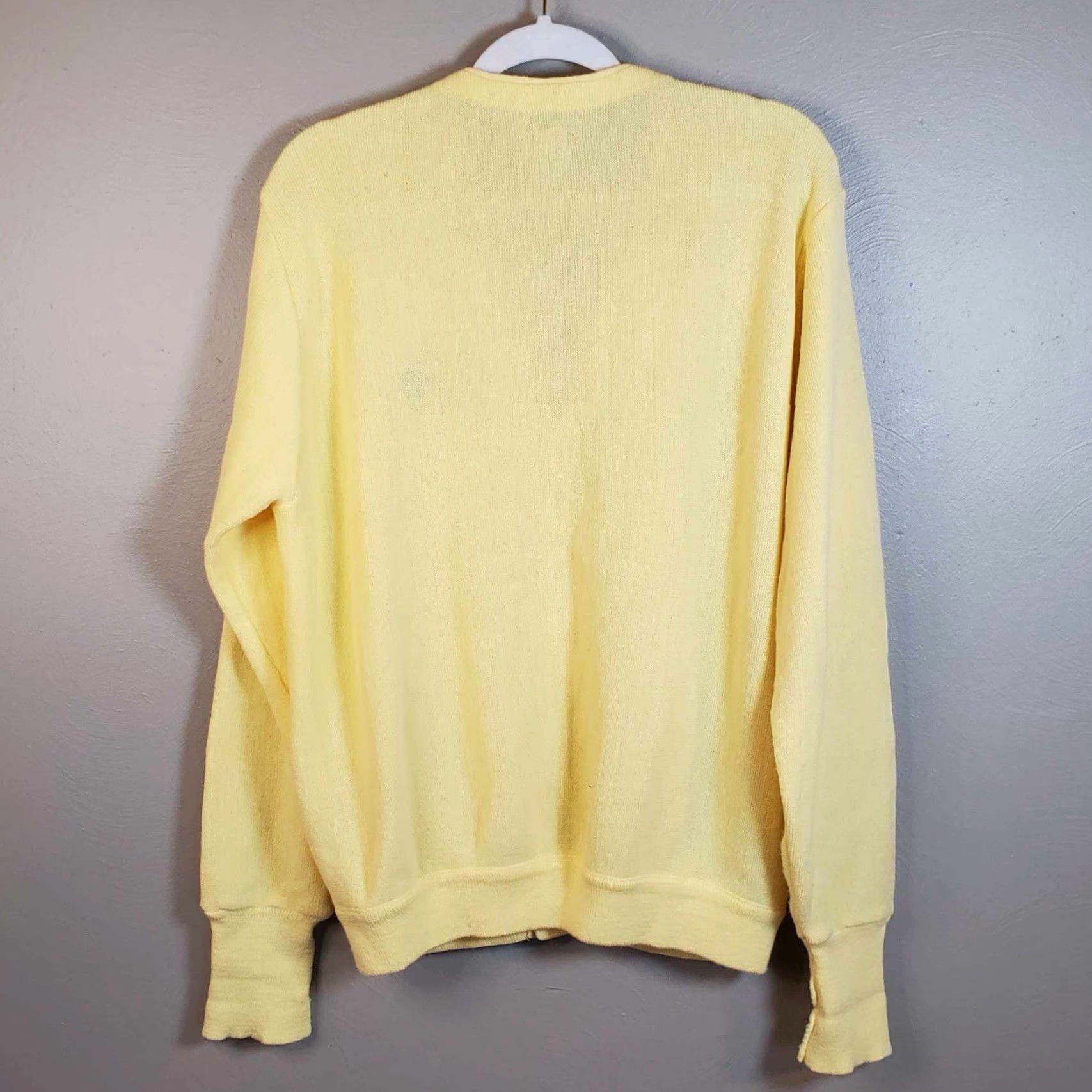 Izod VINTAGE IZOD Cardigan Sweater Mens Medium Butter Yellow Preppy Knit Button Up Size US L / EU 52-54 / 3 - 6 Thumbnail