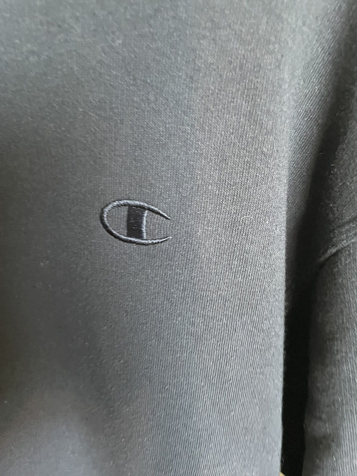 Champion Navy blue champion crew neck Size US M / EU 48-50 / 2 - 3 Thumbnail