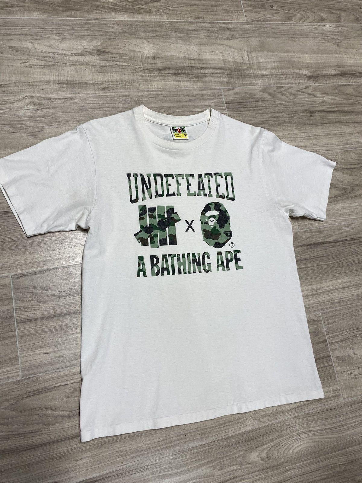 Bape A Bathing Ape Undefeated Bape Head Camo T-Shirt Medium Size US M / EU 48-50 / 2 - 1 Thumbnail