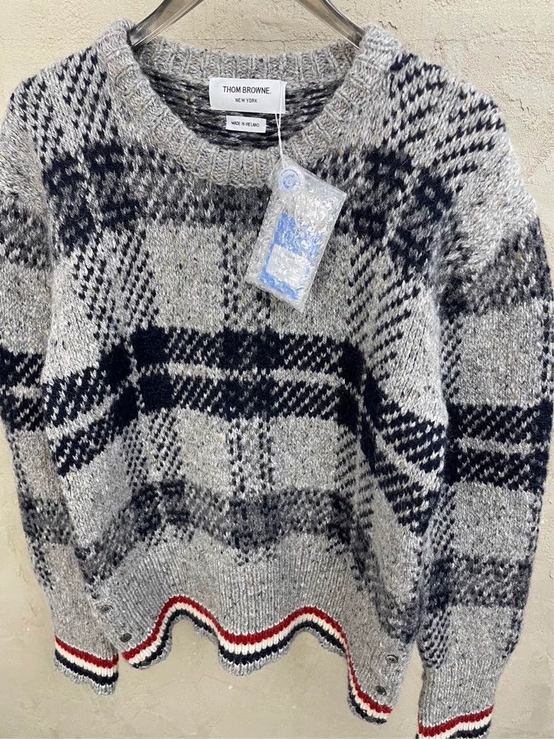 Thom Browne Thom Browne size3 Gray Tibetan blue checkered wool sweater Size US L / EU 52-54 / 3 - 4 Thumbnail
