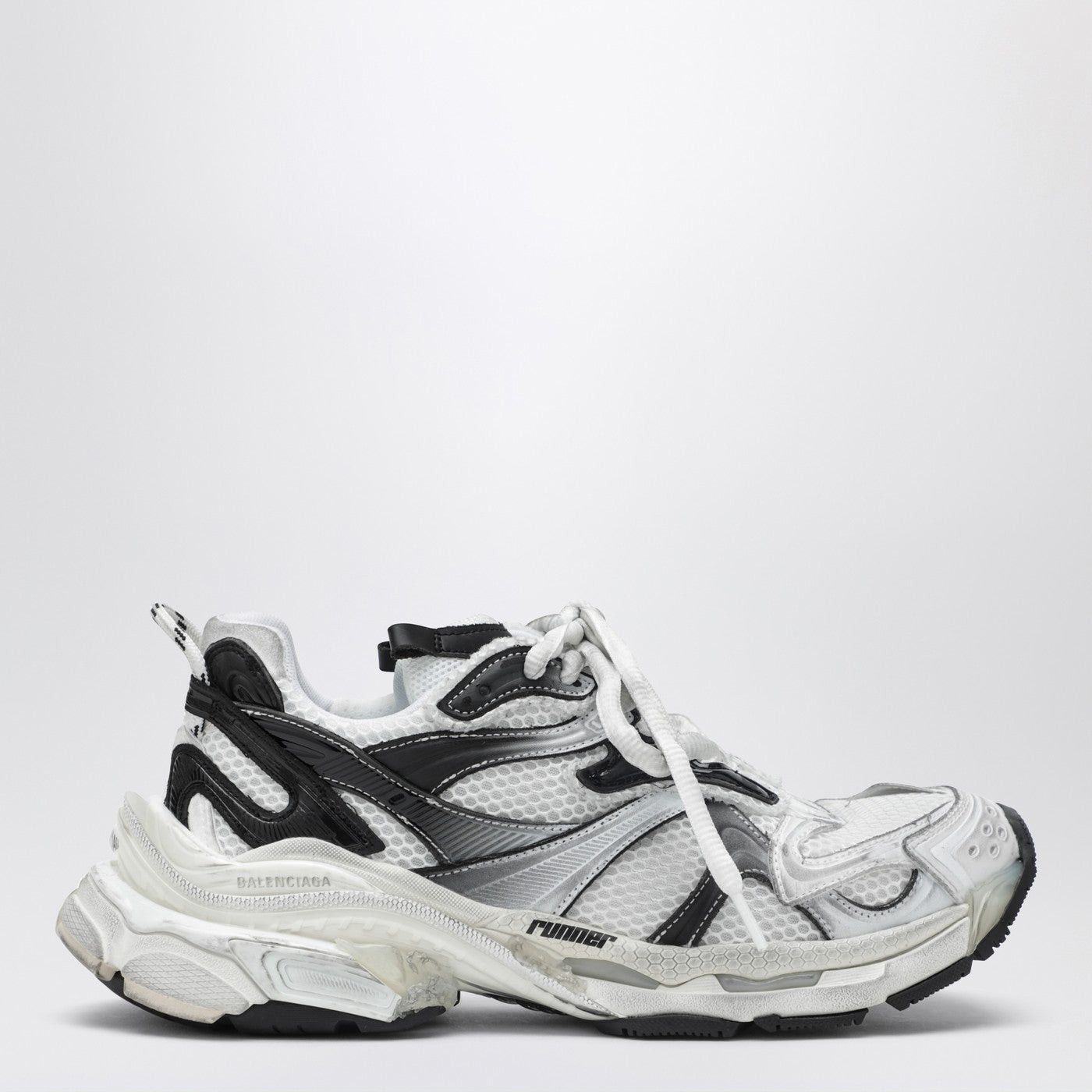 Balenciaga Balenciaga Runner 2 Gradient Sneakers In White/Black Size US 9 / EU 42 - 1 Thumbnail