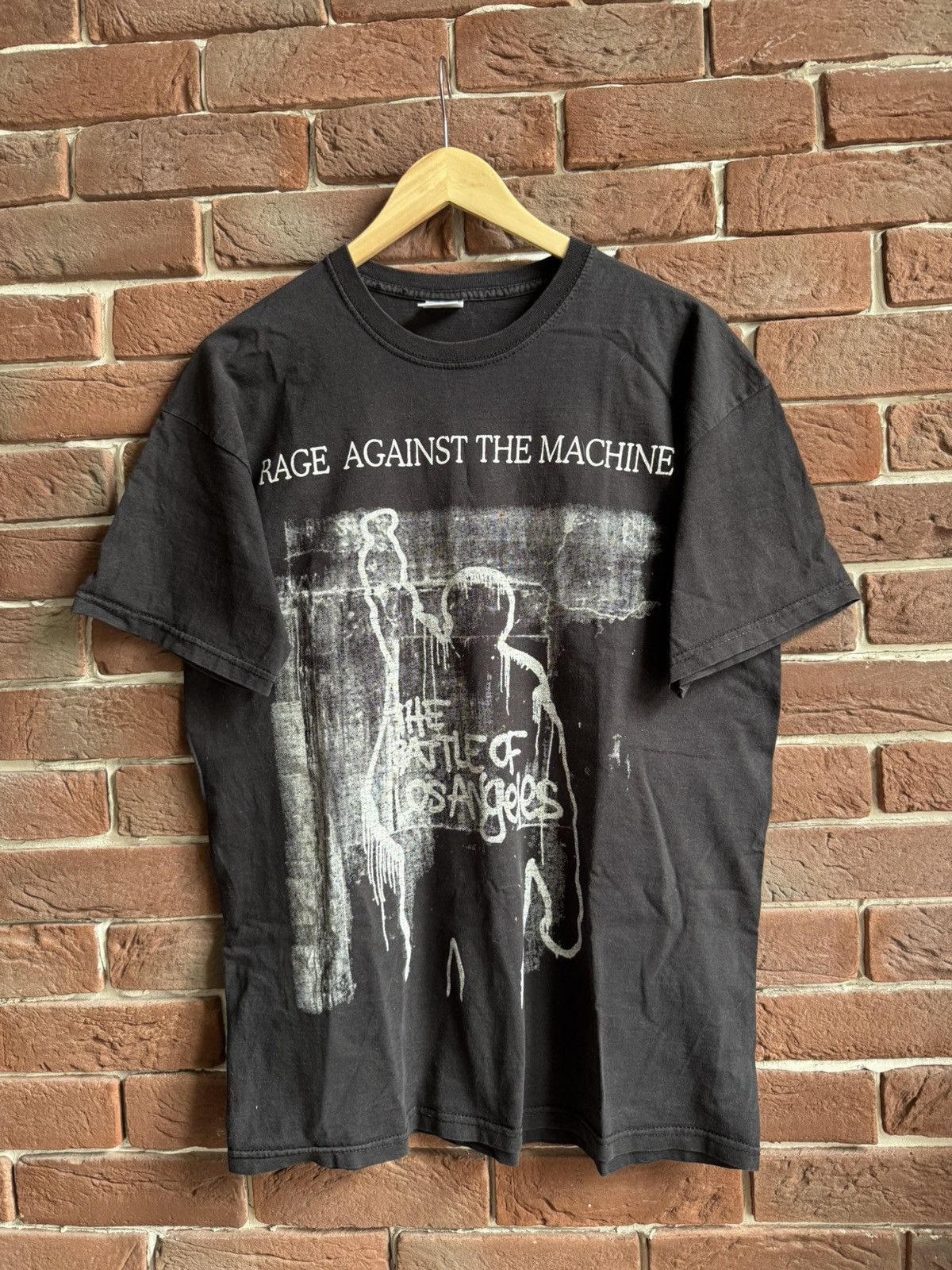 Band Tees 00s Rage Against the Machine The battle Nu Metal Band Tee Size US M / EU 48-50 / 2 - 2 Thumbnail