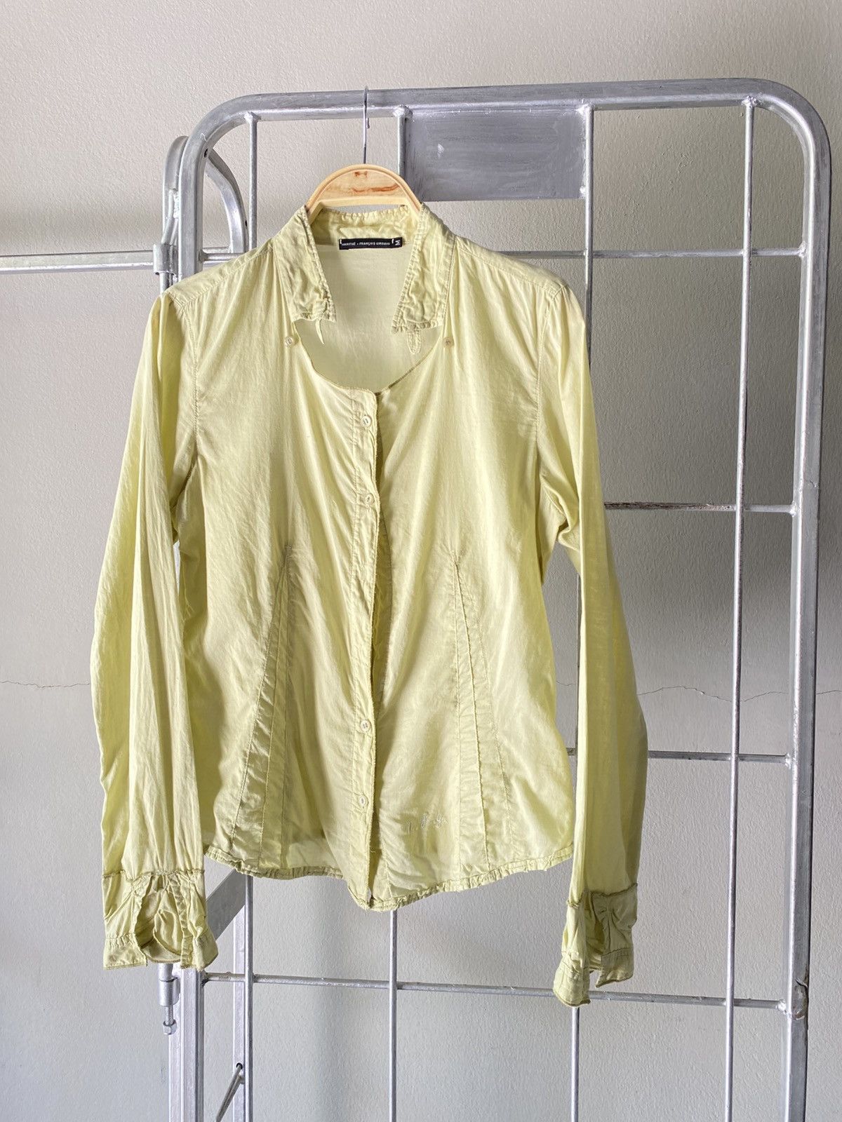 Marithe + Francois Girbaud MARITHE + FRANCOIS GIRBAUD Light Yellow Button-Up Blouse Size ONE SIZE - 1 Thumbnail