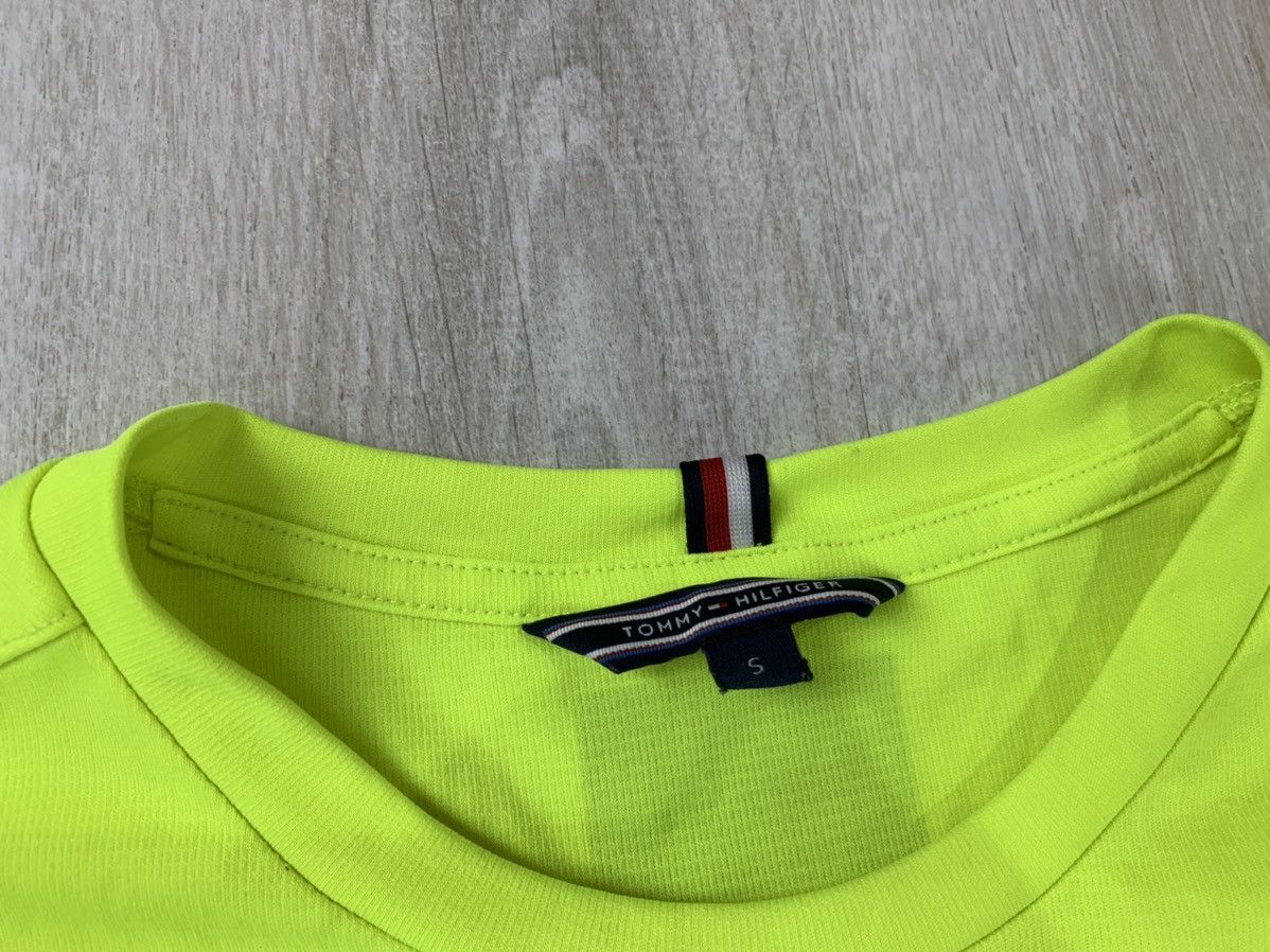 Tommy Hilfiger Mens t shirt Tommy Hilfiger AMG Petronas Formula1 Size S Size US S / EU 44-46 / 1 - 9 Thumbnail
