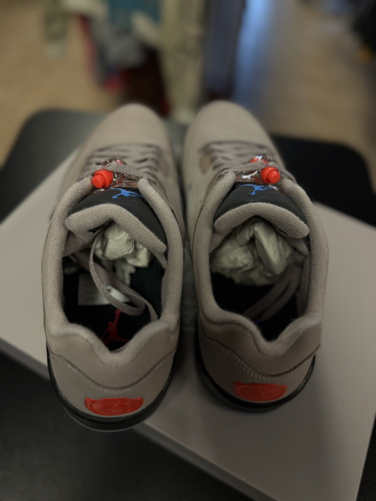Jordan Brand × Nike Jordan 5 Low Top PSG Size 13 Brand New (DX6325-204) Size US 13 / EU 46 - 11 Thumbnail