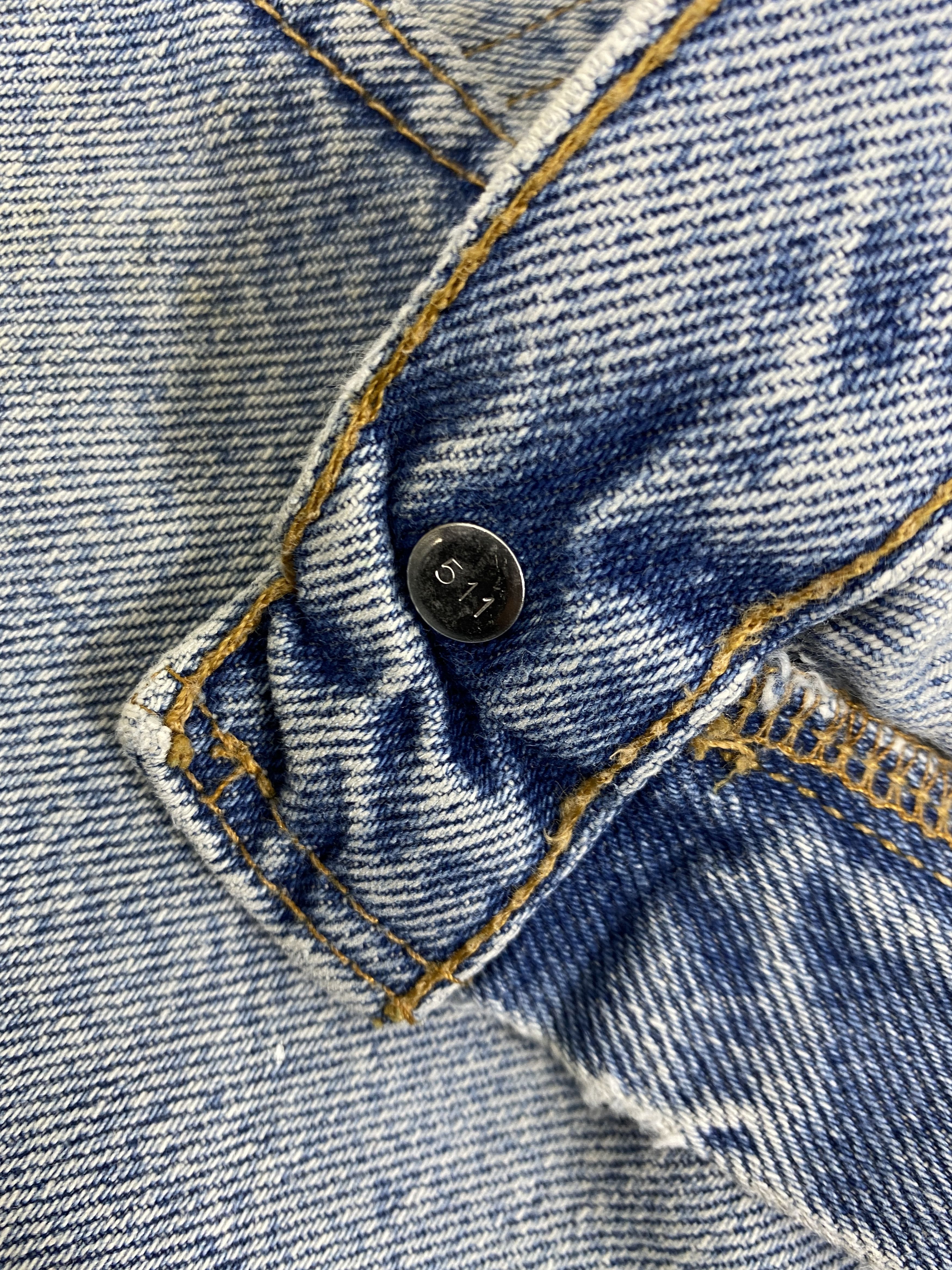Levi's Light Blue Wash Vintage Levi's 560 33x30.5 Denim -JN1699 Size US 33 - 7 Thumbnail