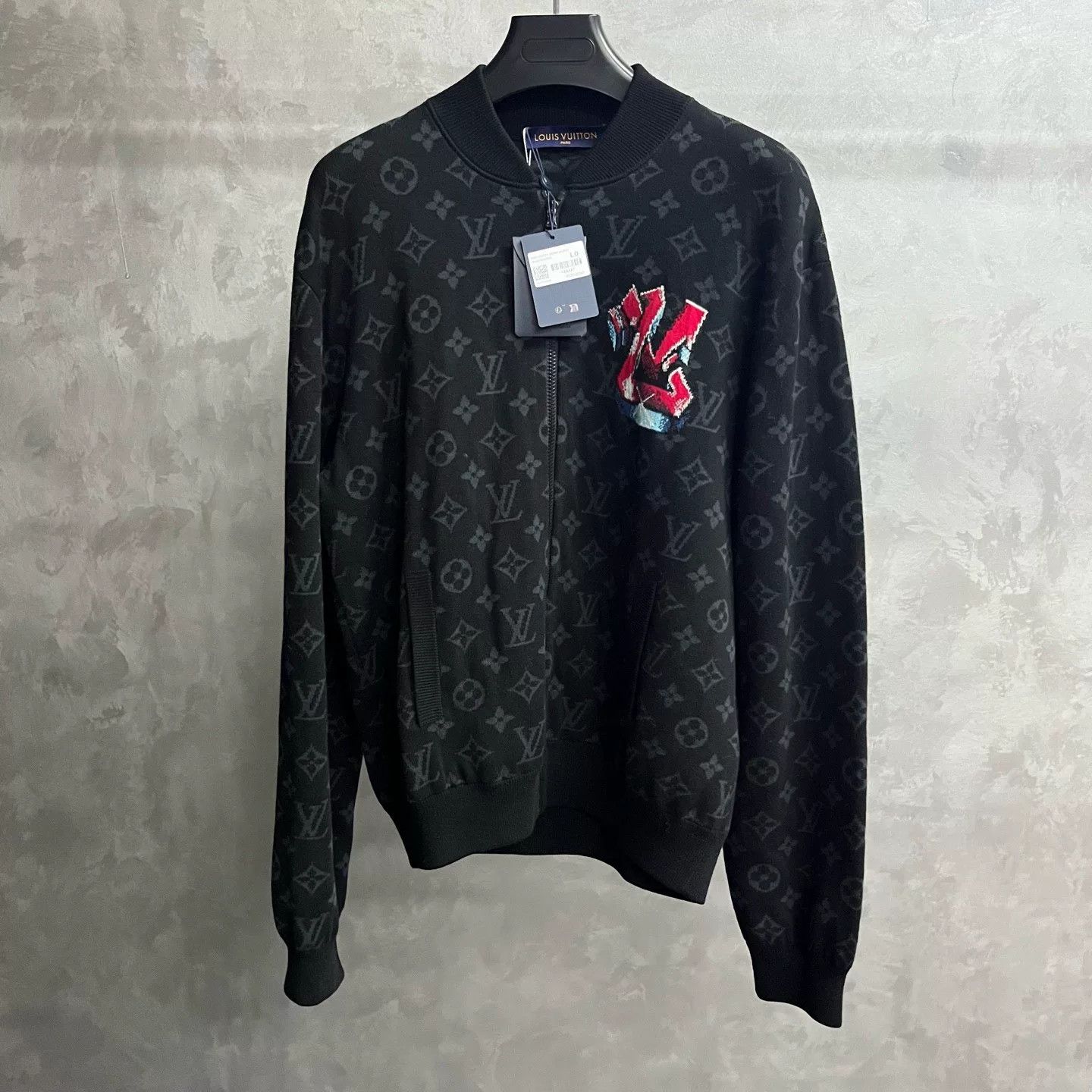 Louis Vuitton Louis Vuitton Printed Graphic Black Light Jacket l Men Size US L / EU 52-54 / 3 - 1 Thumbnail
