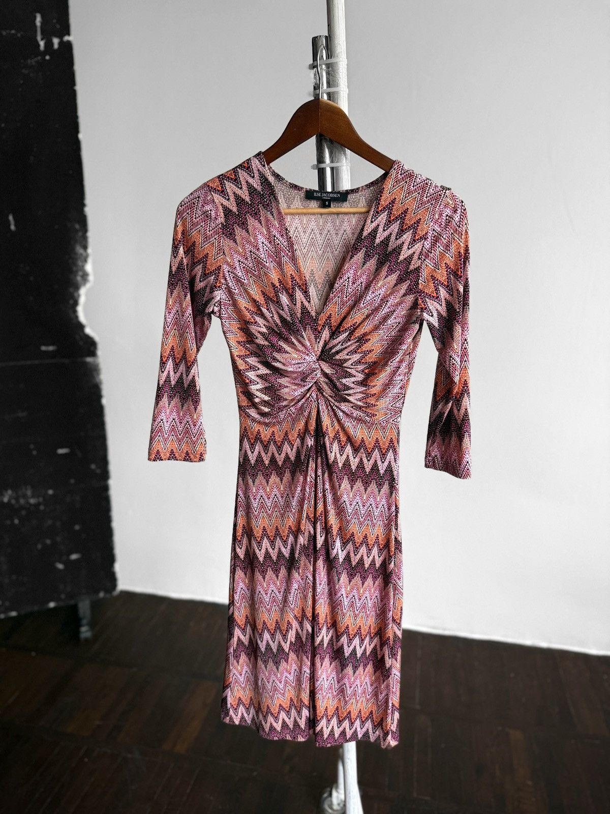 Ilse Jacobsen Ilse Jacobsen Womens Geometric Chevron Print V-Neck Dress Size S / US 4 / IT 40 - 1 Thumbnail