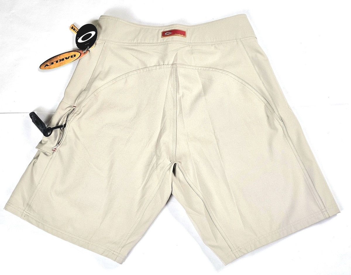 Oakley Oakley deadstock swim short Rare Size US 33 - 2 Thumbnail