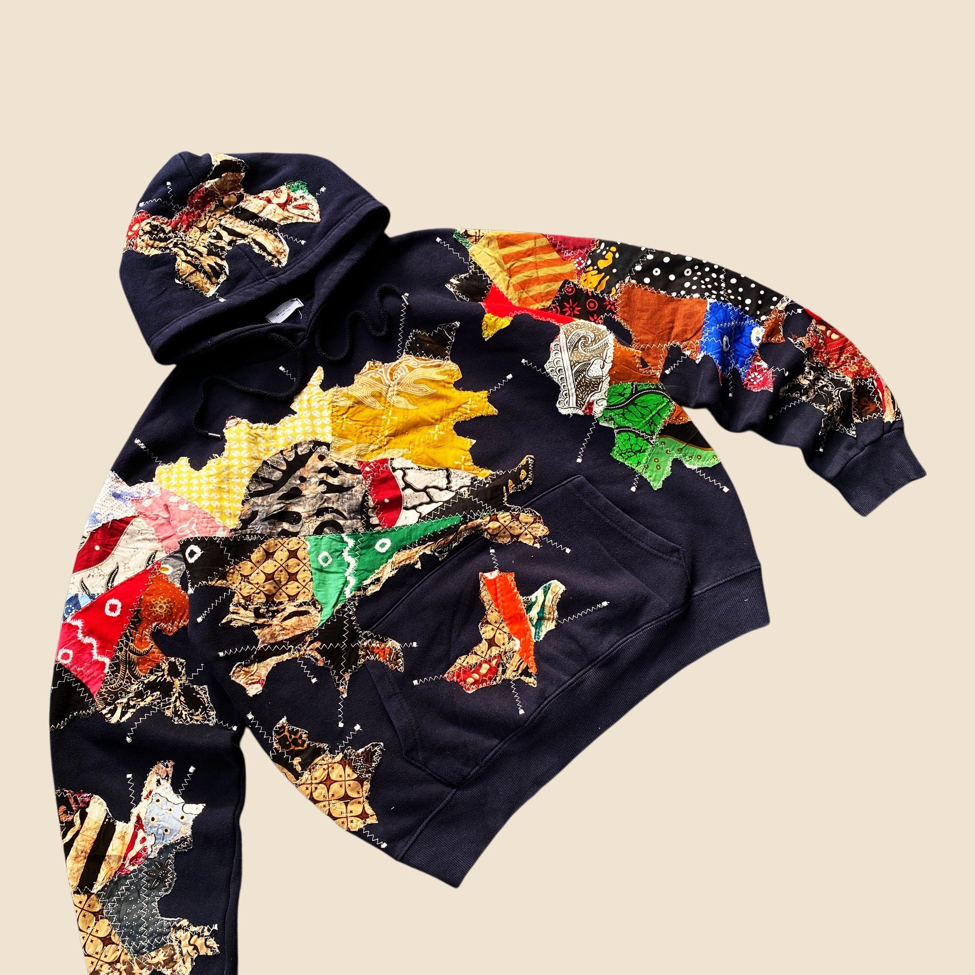 Other REWORKED INDONESIAN HERITAGE BATIK PATCHWORKS HOODIE SIZE M Size US M / EU 48-50 / 2 - 3 Thumbnail