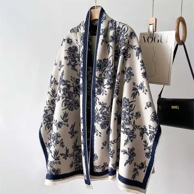 Vintage Winter Warm Shawl Elegant Floral Cashmere Scarf Size ONE SIZE - 1 Thumbnail