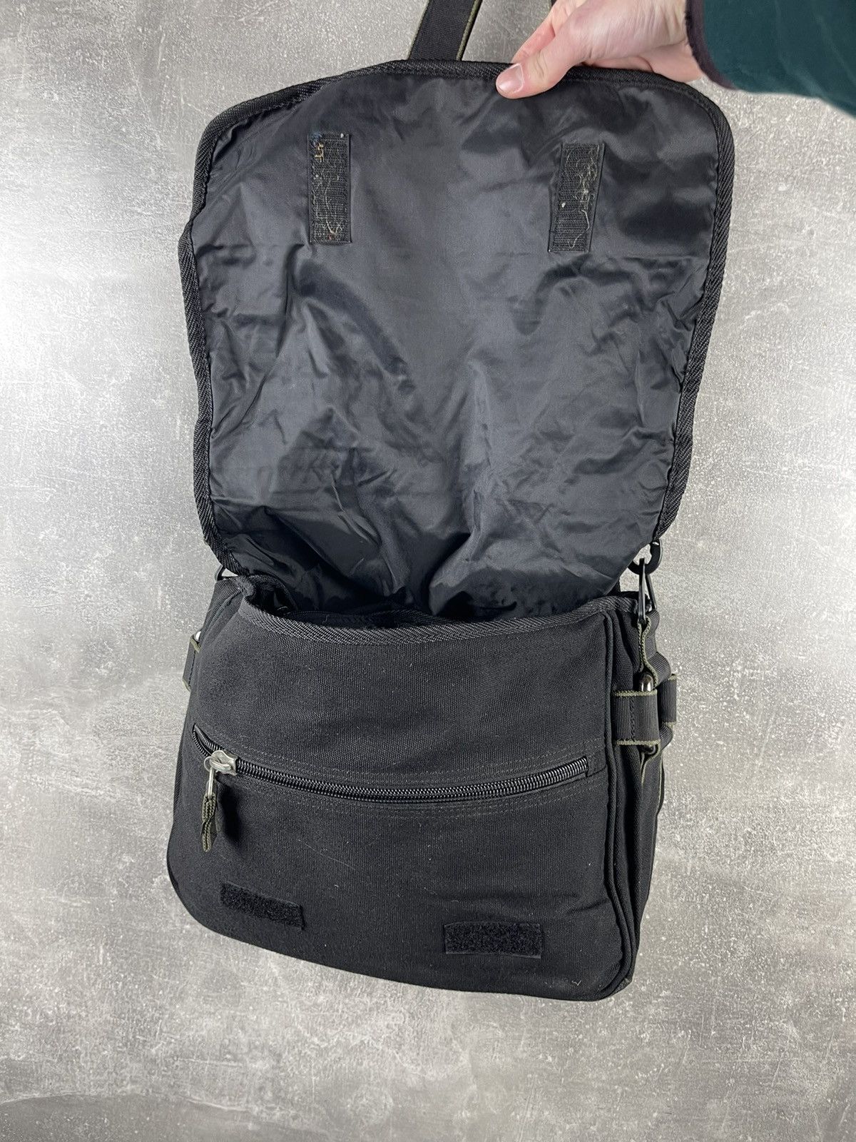 Diesel Diesel Vintage Nylon Crossbody Shoulder Messenger Bag 2000s Size ONE SIZE - 5 Thumbnail