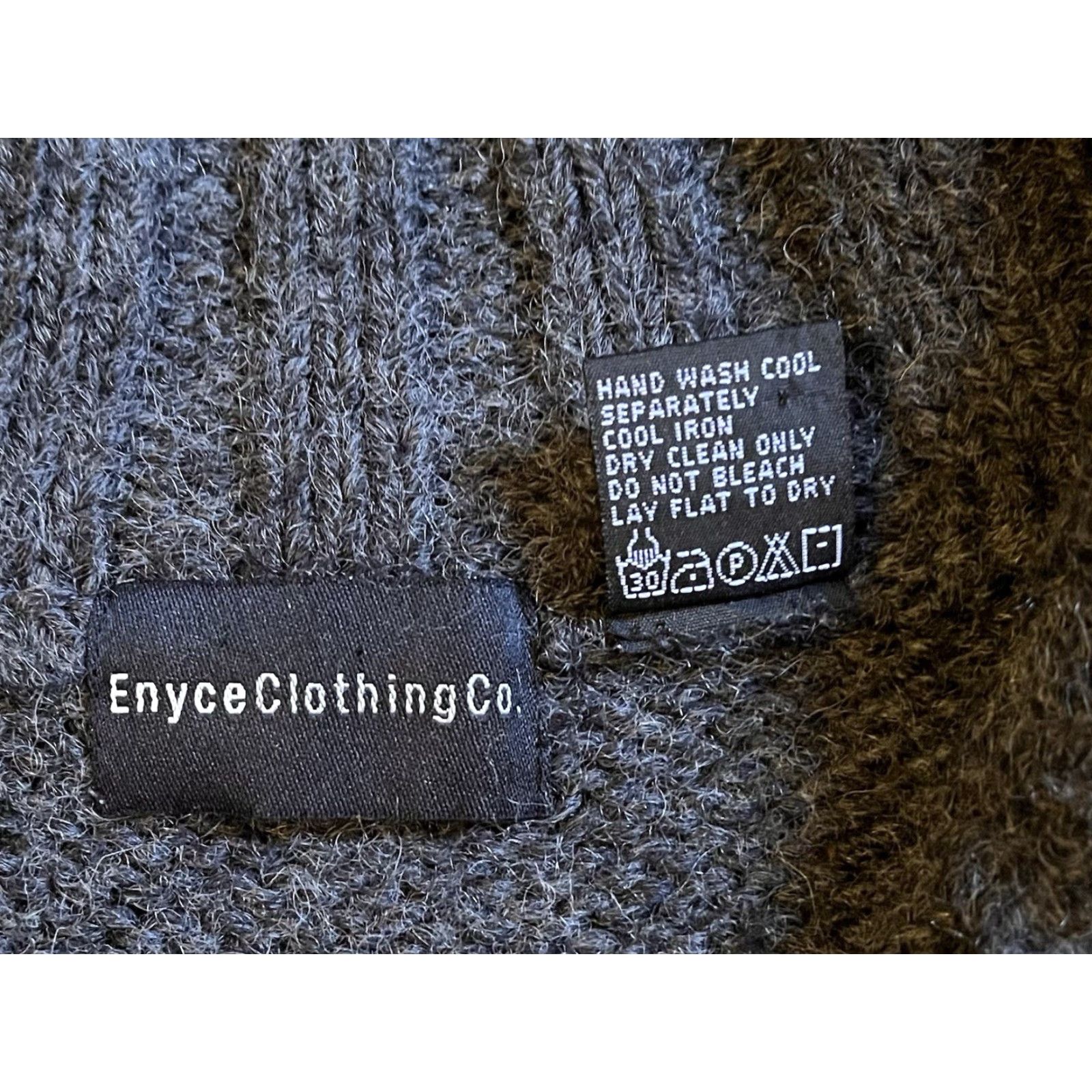 Enyce VINTAGE Enyce Sweater 1/4 Zip Oversized Men’s L Grey Striped 90s Classic Hip Hop Outdoor Y2K Pullover Knit Mens Size US L / EU 52-54 / 3 - 6 Thumbnail
