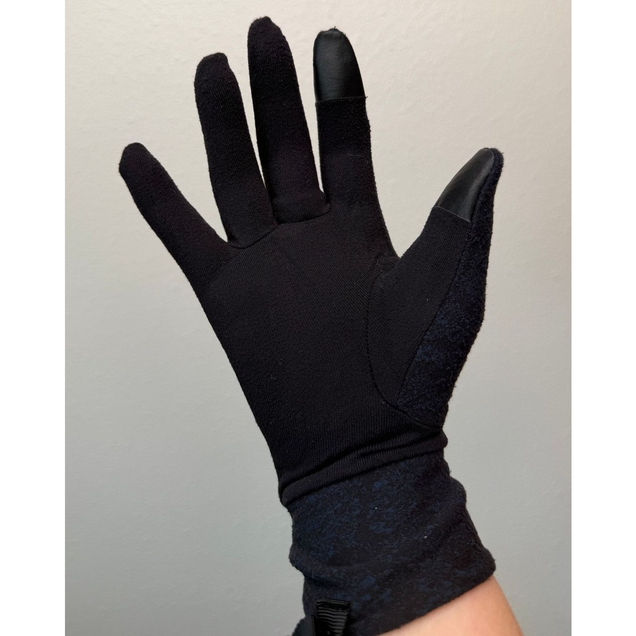 Lululemon Lululemon Cross Chill Run Gloves Teal Black XS/S Size ONE SIZE - 10 Thumbnail