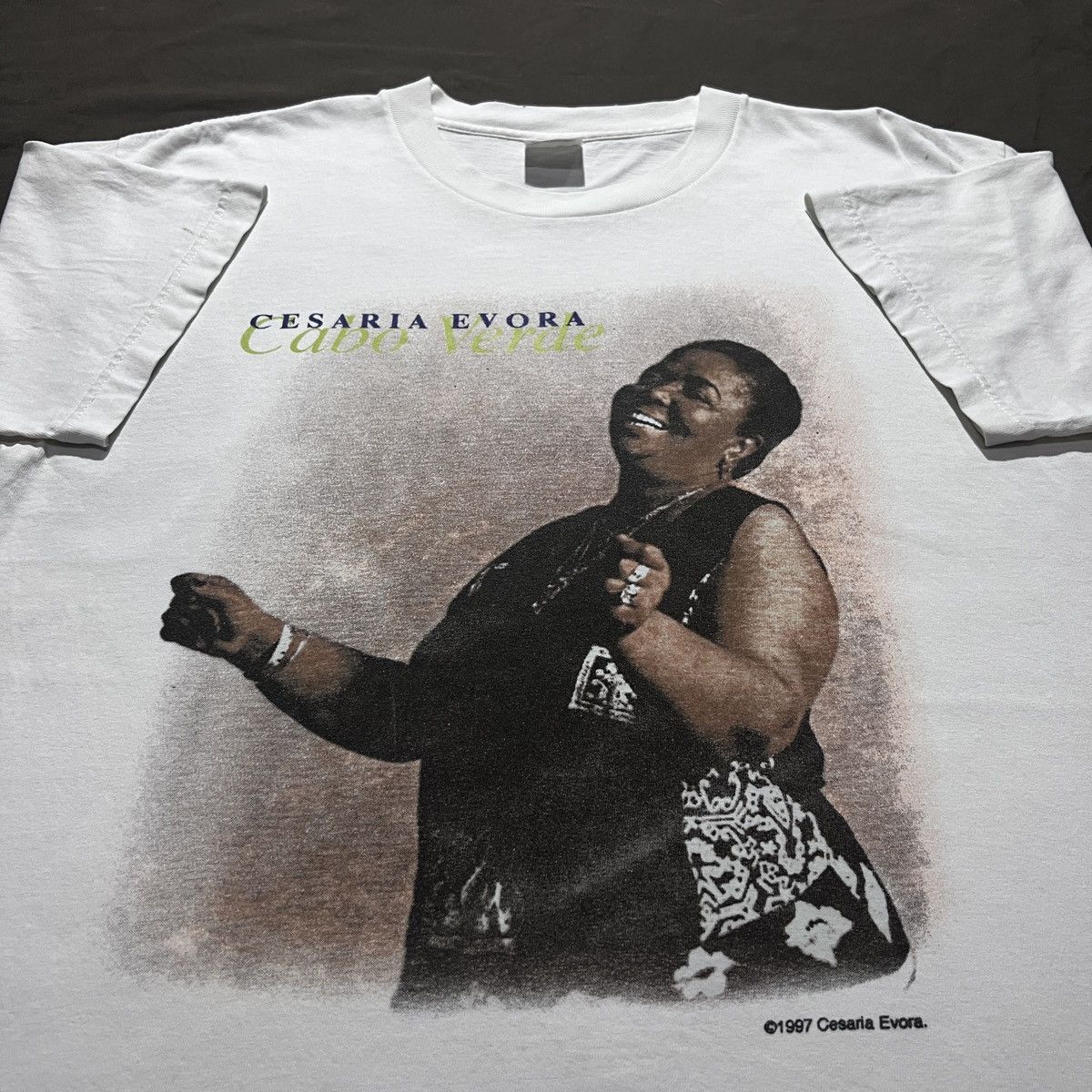 Band Tees Rare Vintage 90s Cesaria Evora Tee Diva Coladeira folk morna Size US L / EU 52-54 / 3 - 2 Thumbnail