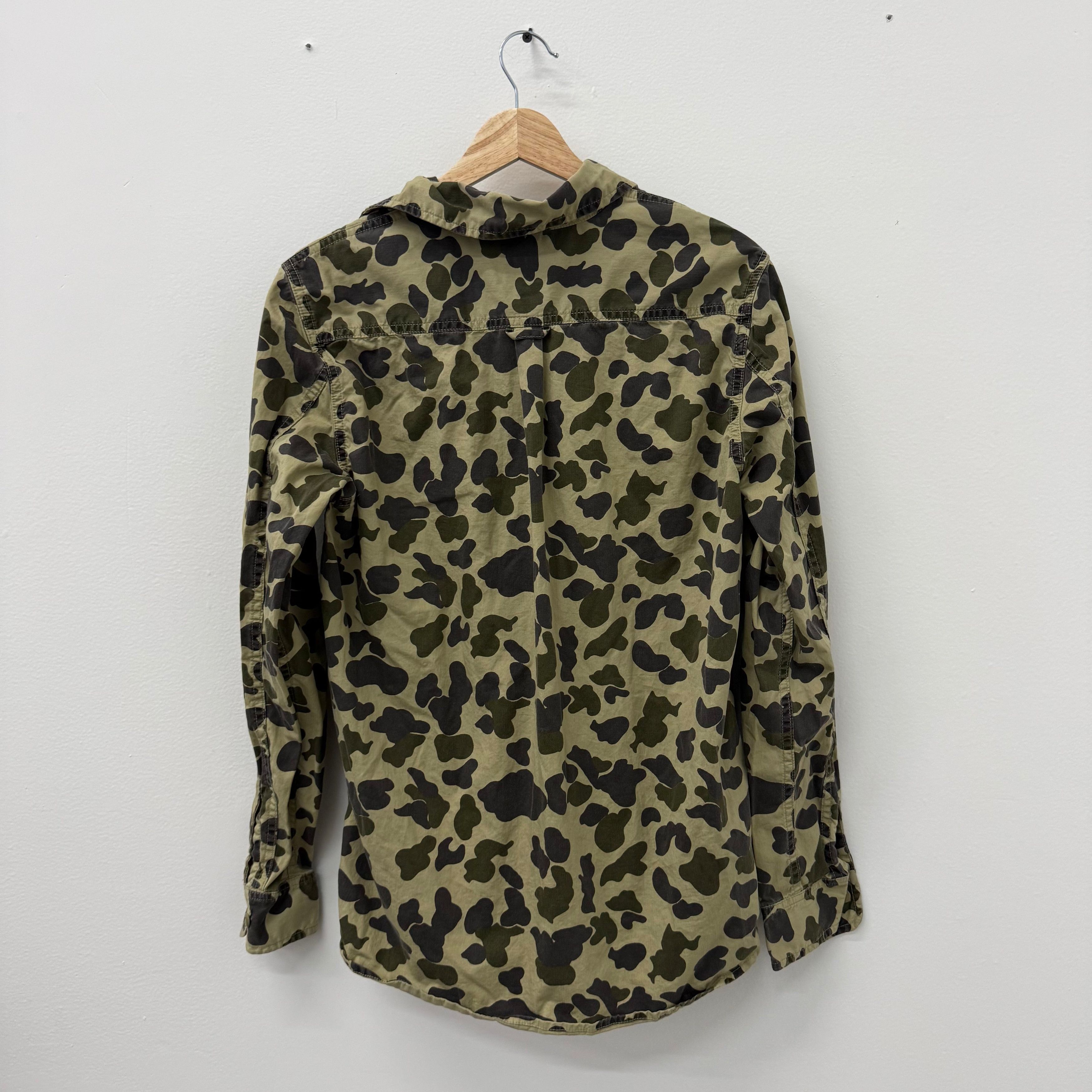 Carhartt Wip Carhartt WIP Camo Button Shirt - Size M Size US M / EU 48-50 / 2 - 2 Thumbnail