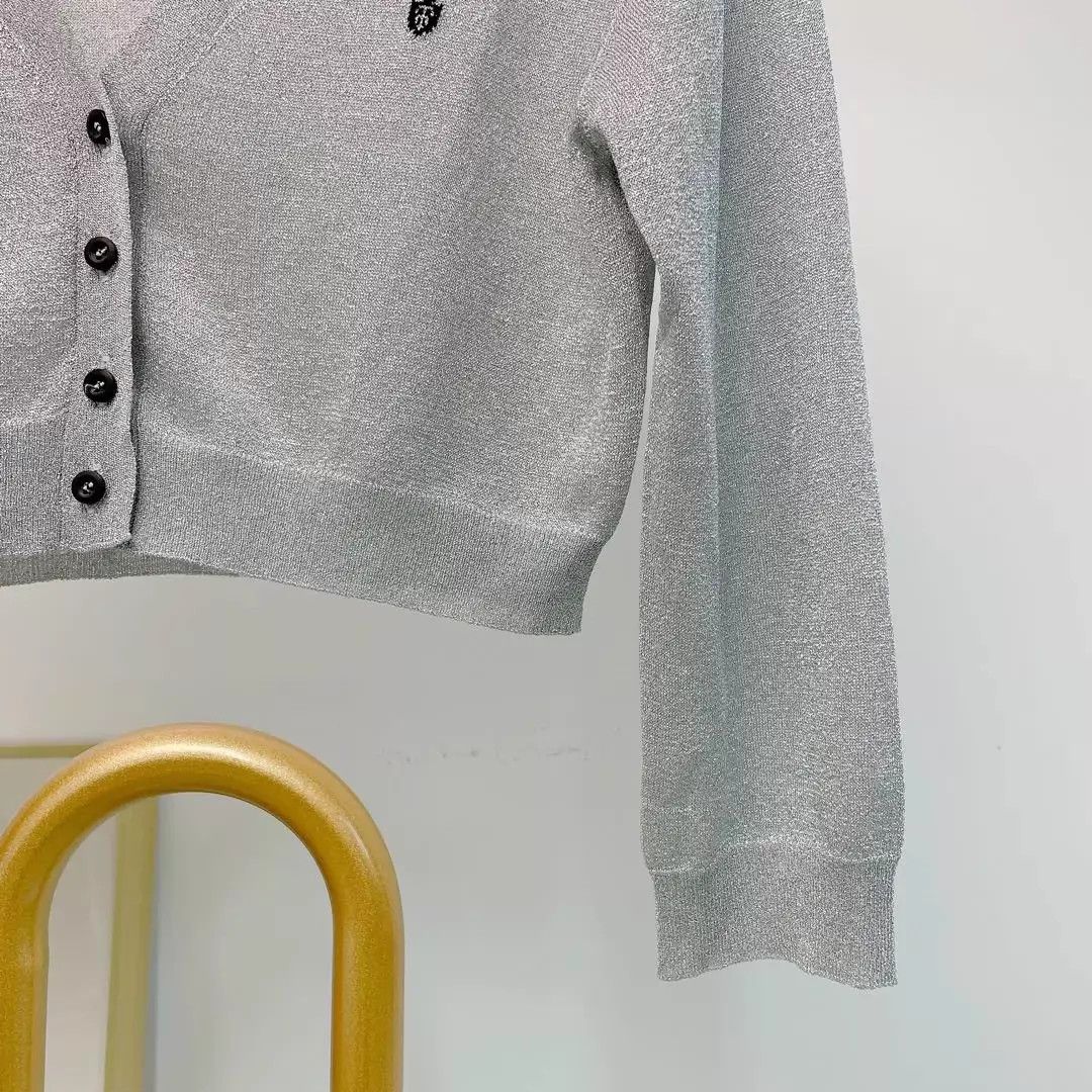 Prada PRADA V-neck single-breasted short gray knit 42 Size M / US 6-8 / IT 42-44 - 4 Thumbnail