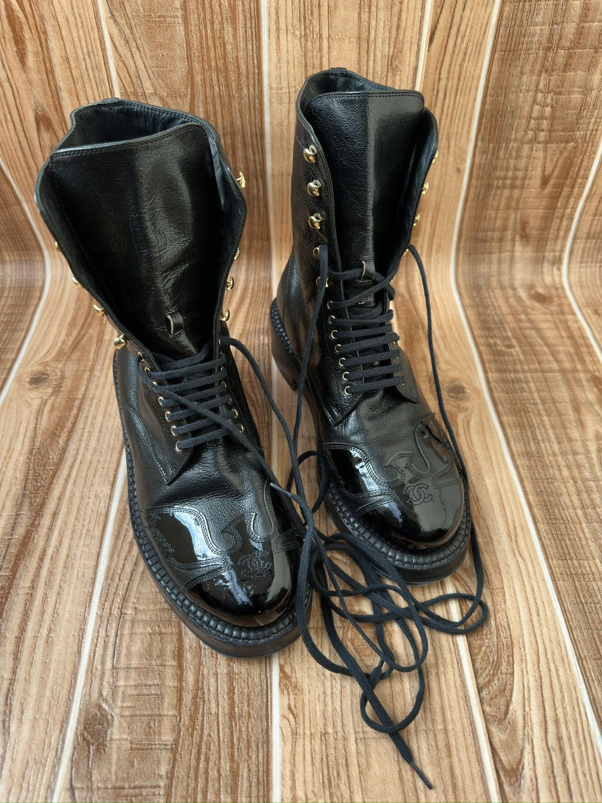 Chanel Chanel interlocking CC Logo Utah Eagle Black Biker Boots Size US 7 / IT 37 - 22 Thumbnail