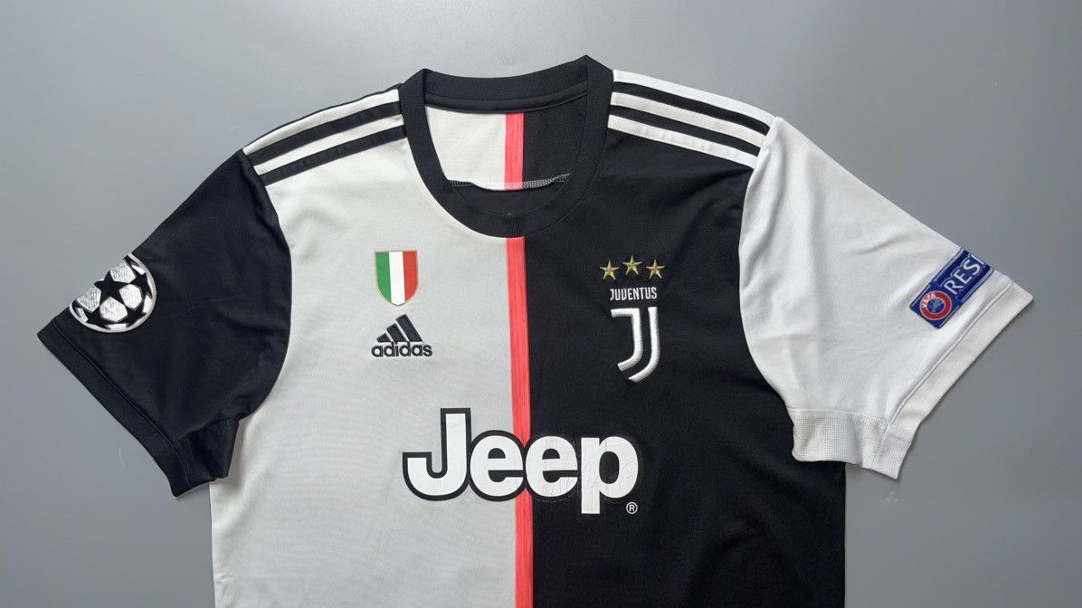 Vintage JUVENTUS ADIDAS 2019/2020 FOOTBALL HOME JERSEY #11 COSTA Size US L / EU 52-54 / 3 - 3 Thumbnail