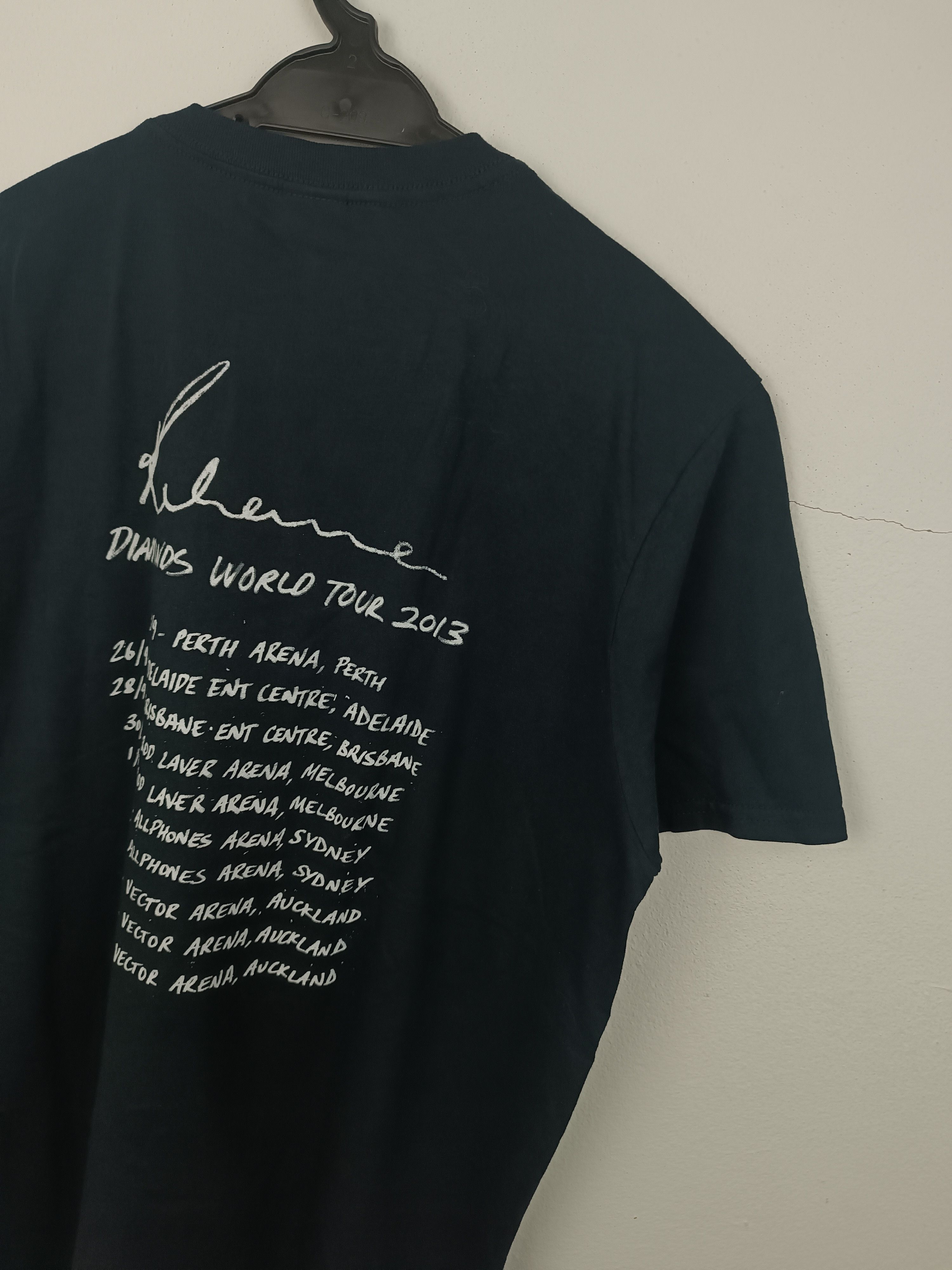 Rap Tees VINTAGE 2013 RIHANNA DIAMONDS WORLD TOUR TEE asap rocky Size US M / EU 48-50 / 2 - 15 Thumbnail