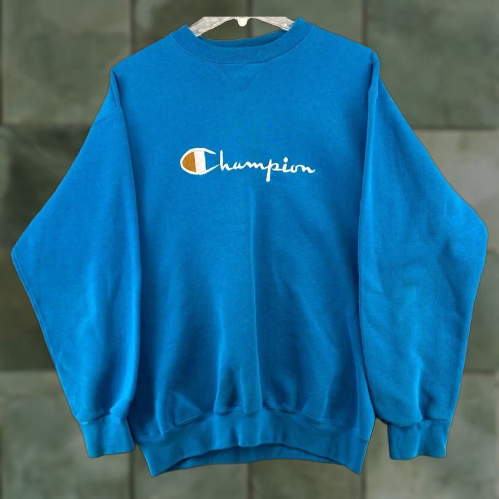 Champion VINTAGE Champion Mens Sweatshirt Large Blue USA MADE Classic Dads Spellout Logo Size US L / EU 52-54 / 3 - 1 Thumbnail