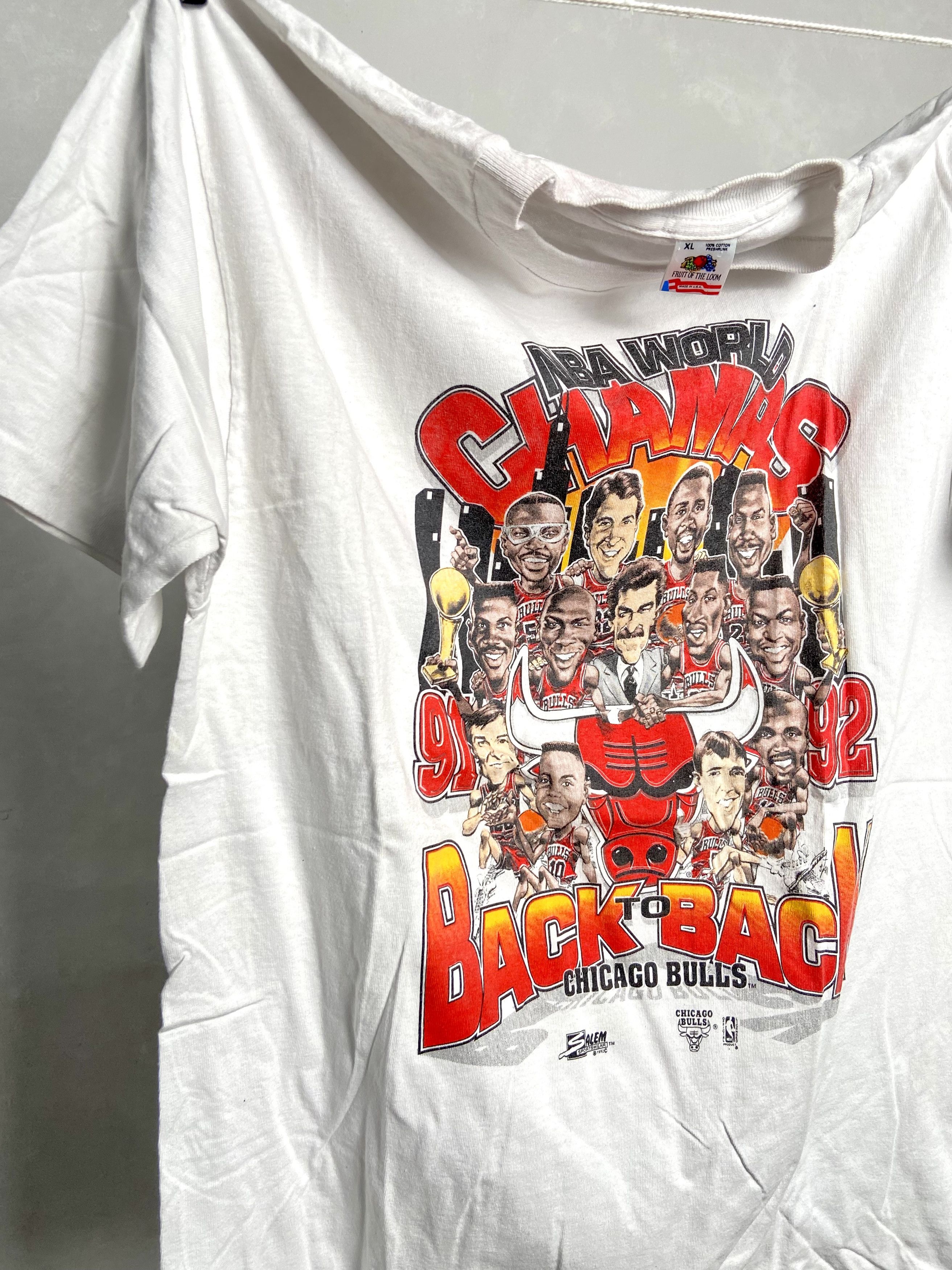 NBA × NFL CHICAGO BULLS NBA CHAMPIONS 1992 Size US XL / EU 56 / 4 - 3 Thumbnail