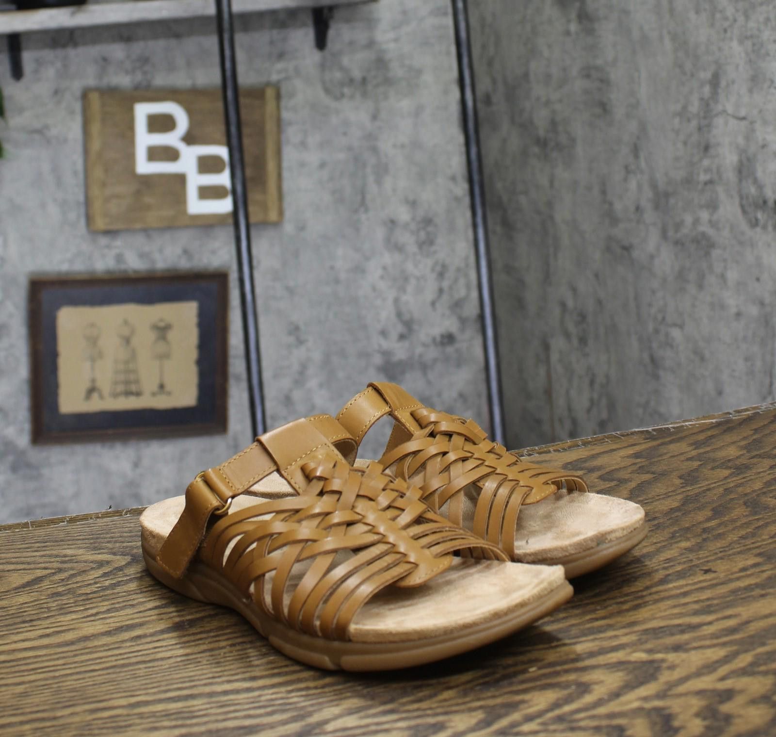 Other Easy Spirit Flat Sandal Semindi Cognac Leather Brown 7.5m Size US 7.5 / IT 37.5 - 1 Thumbnail