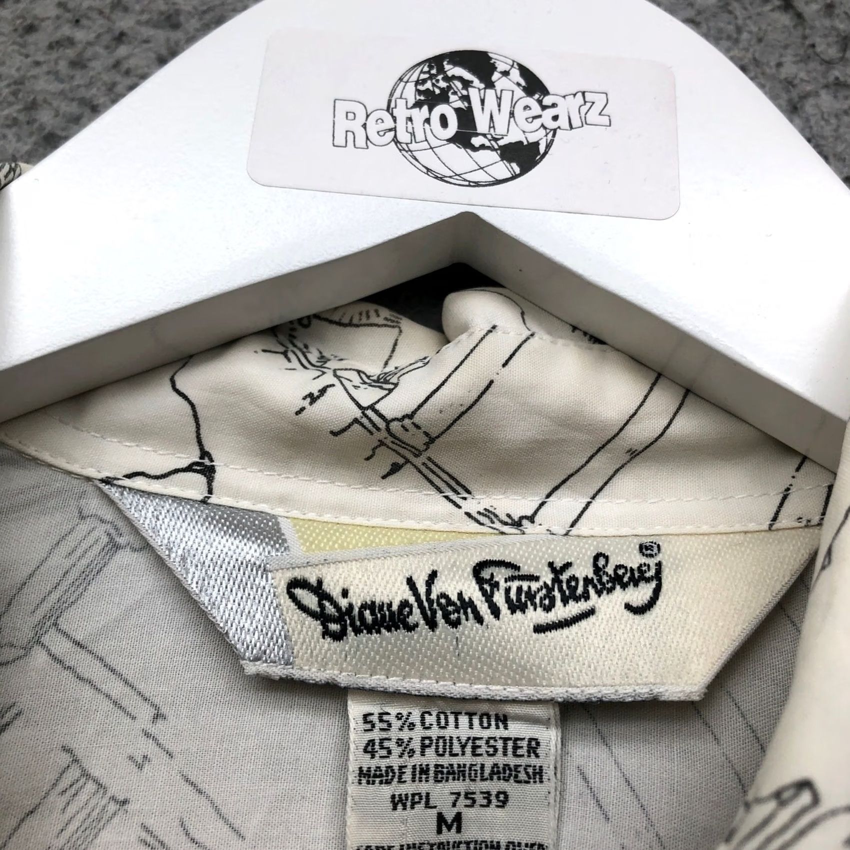 Diane von Furstenberg Diane von Furstenberg Button Up Shirt Top Womens M All Over Print Graphic White Black Shirt Button-Up Long Sleeve Casual Travel Size M / US 6-8 / IT 42-44 - 4 Thumbnail