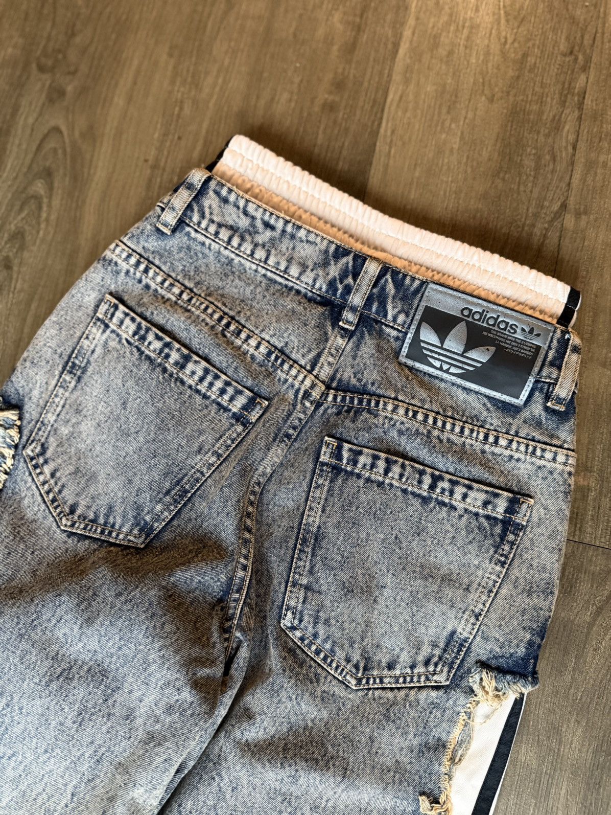 Adidas Adidas adilenum 5.0 deconstructed denim jeans Size 25" / US 0 / IT 36 - 7 Thumbnail
