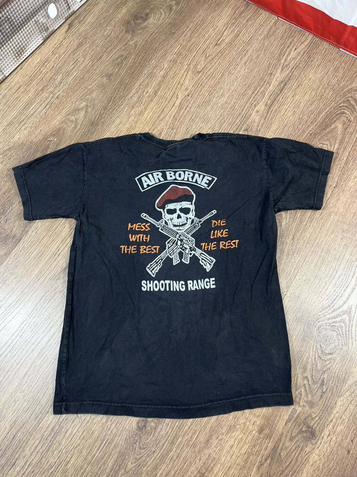 Vintage Vintage Military Air Borne T Shirt Size US M / EU 48-50 / 2 - 1 Thumbnail