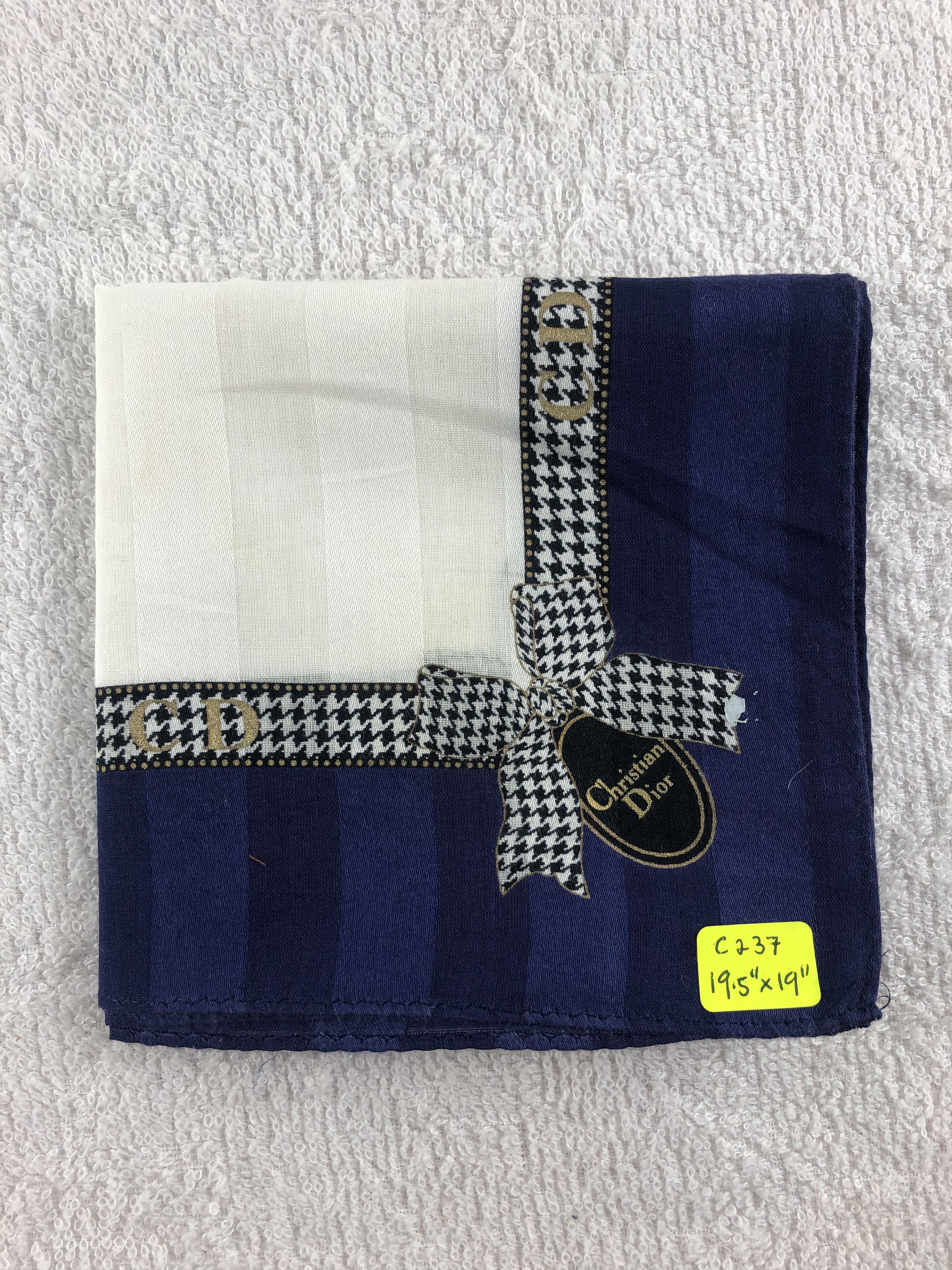 Vintage Christian Dior Handkerchief / Bandana / Neckerchief C237 Size ONE SIZE - 6 Thumbnail