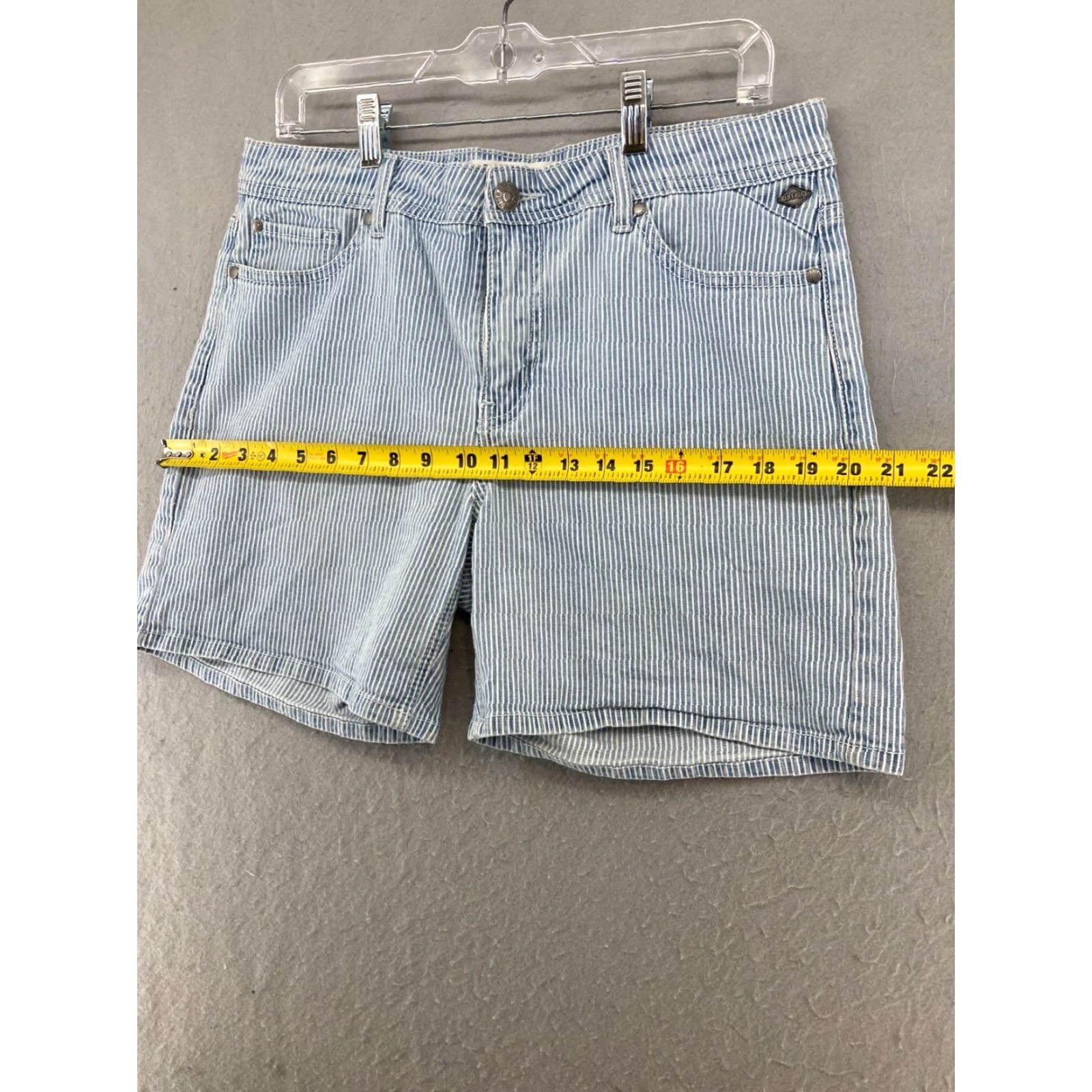 Buffalo David Bitton Buffalo Jeans Mens Shorts Phillip Striped Stretch Denim Casual 30 Blue 5-Pocket Design Inseam 9 in Regular Rise Mid Size US 30 / EU 46 - 4 Thumbnail