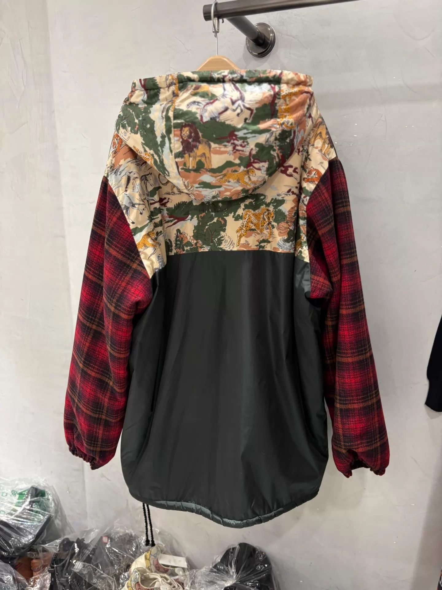 Gucci Gucci Jungle Animal Print Hooded Casual Jacket Unisex 48 Size US M / EU 48-50 / 2 - 4 Thumbnail