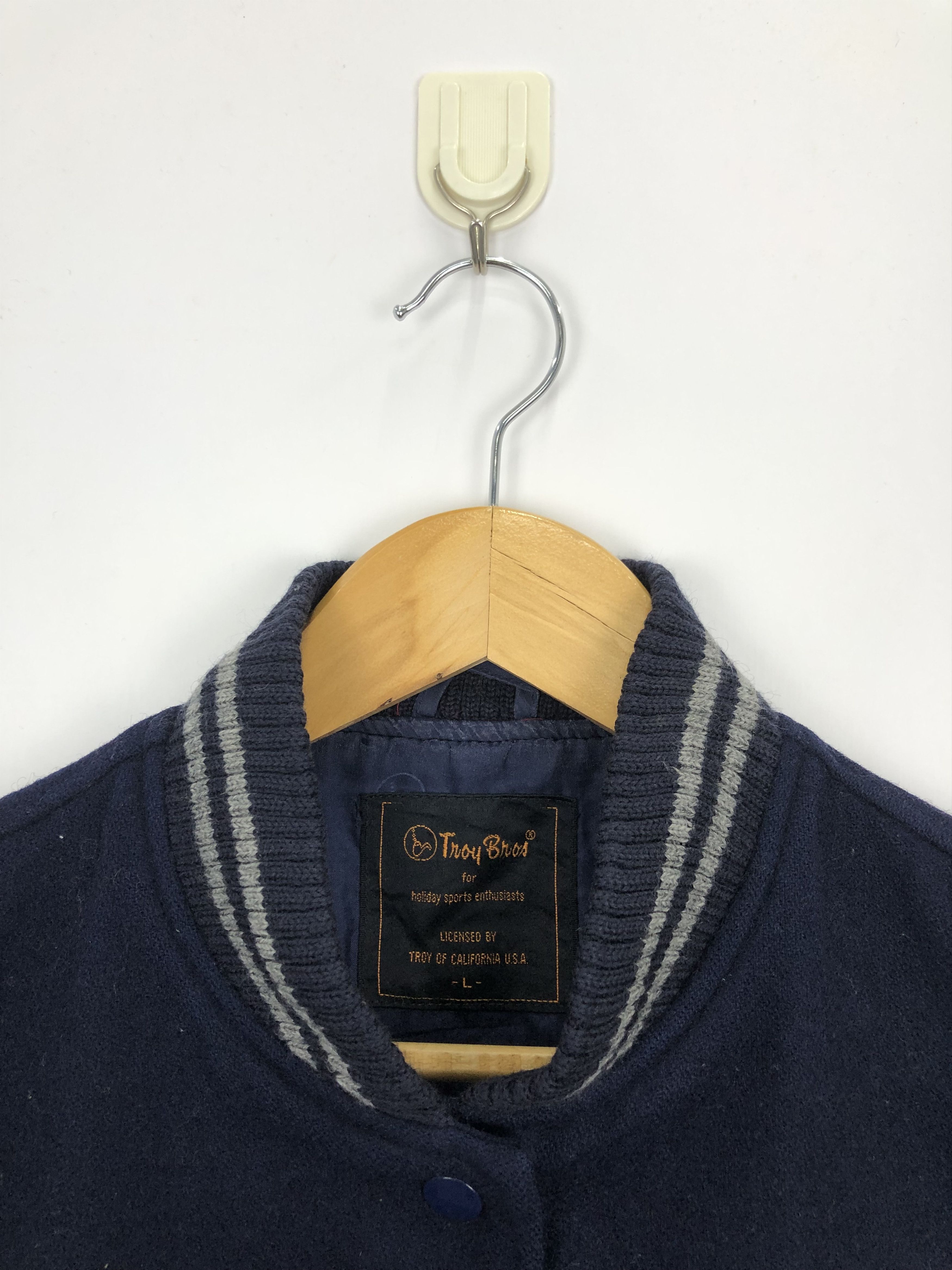 Vintage Vintage 90s Troy Bros Wool Varsity Jacket V0329 Size US L / EU 52-54 / 3 - 8 Thumbnail