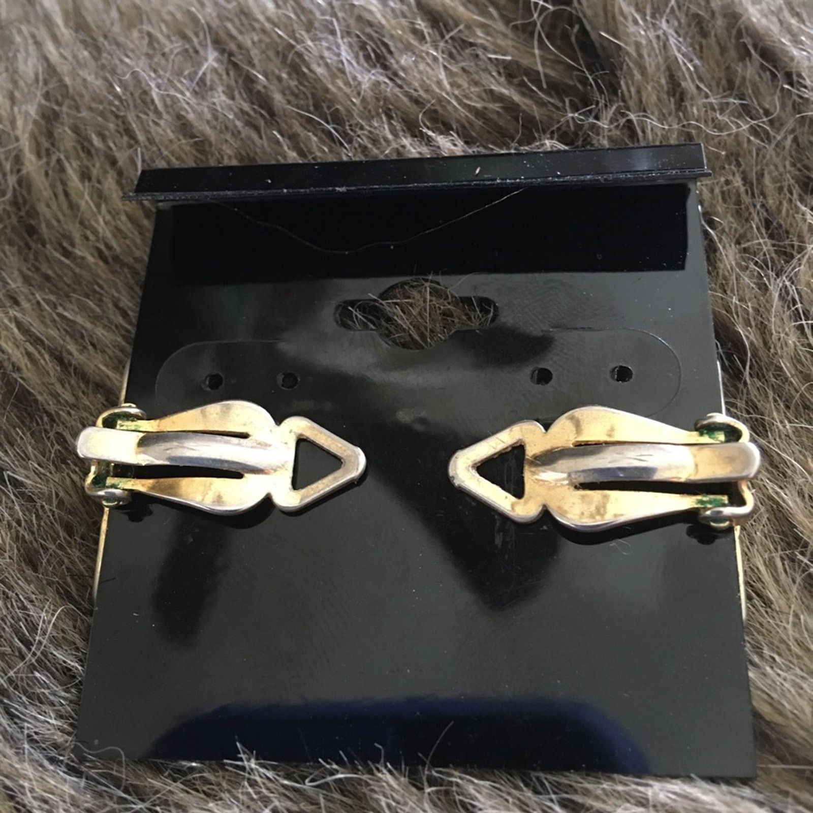 Vintage Vintage Liz Claiborne gold tone basket weave clips Size ONE SIZE - 2 Thumbnail