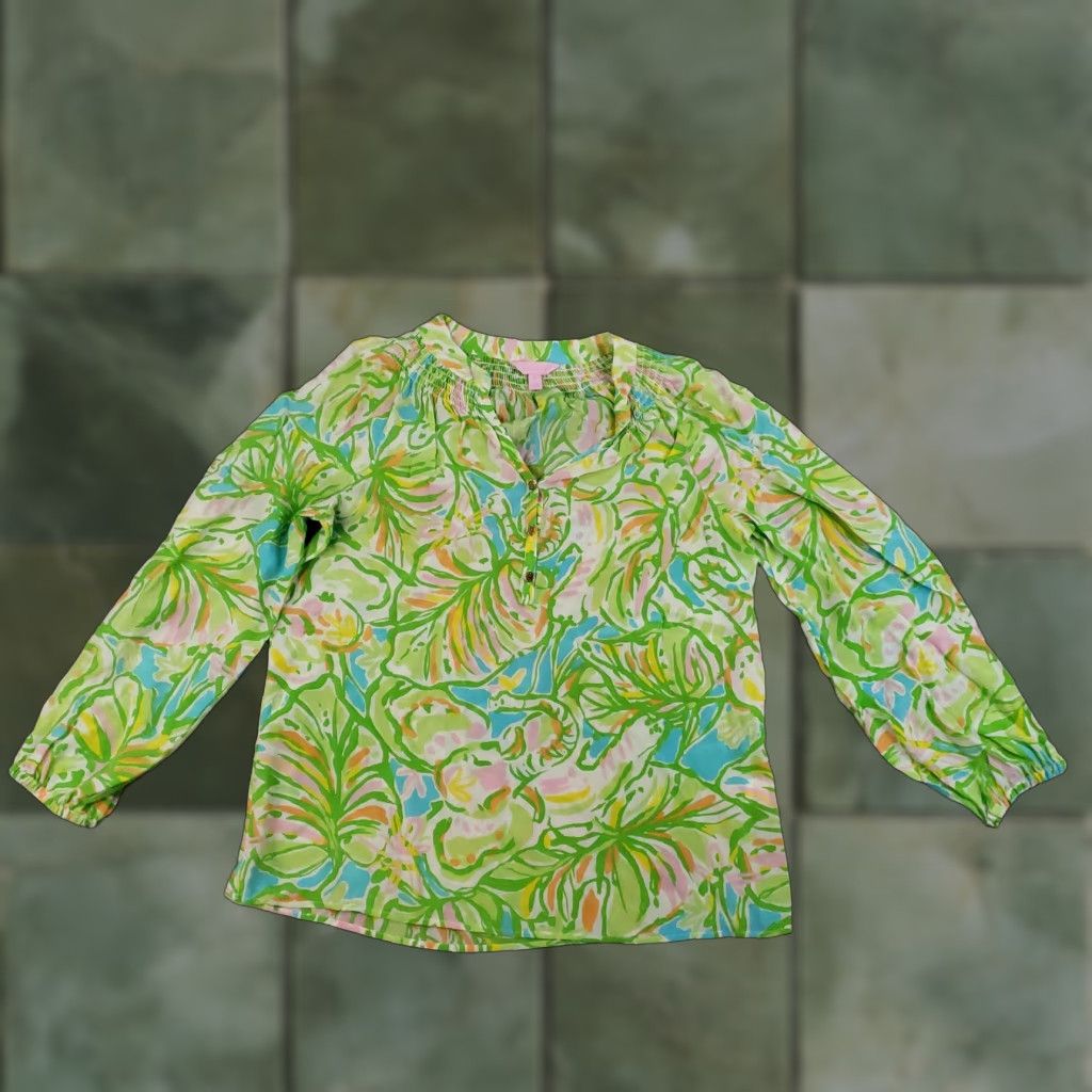 Lilly Pulitzer VINTAGE Lilly Pulitzer Women's Blouse Tunic Medium Green Silk Long Sleeve Floral Resort Beach Top Size M / US 6-8 / IT 42-44 - 1 Thumbnail