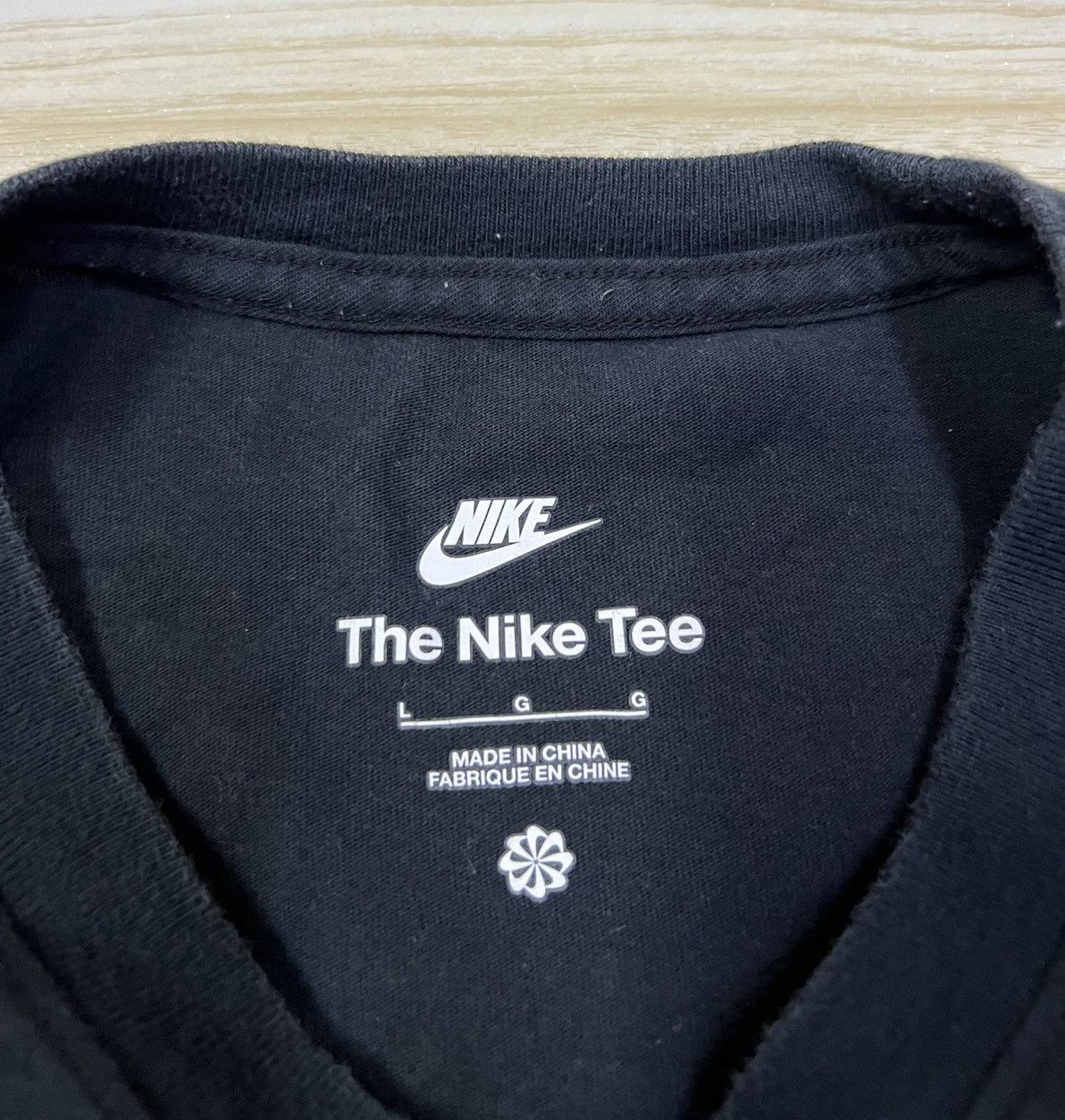 Nike Nike Orange Swoosh Black T-shirt Size US S / EU 44-46 / 1 - 6 Thumbnail