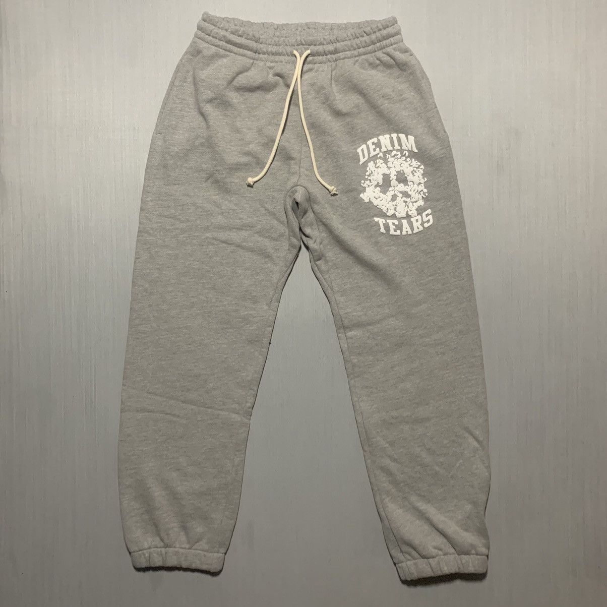 image of Denim Tears Cotton Wreath Sweatpants in Grey, Men's (Size 34)
