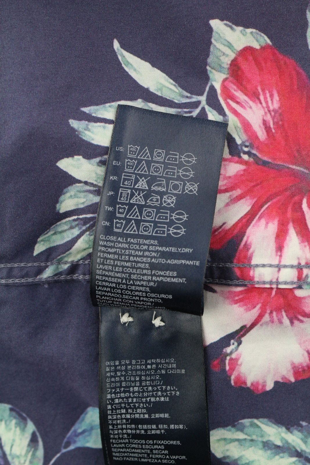 Tommy Hilfiger NEW YORK FIT S Roll-Up Button-Down Neck Floral Shirt 83668 Size US S / EU 44-46 / 1 - 6 Thumbnail