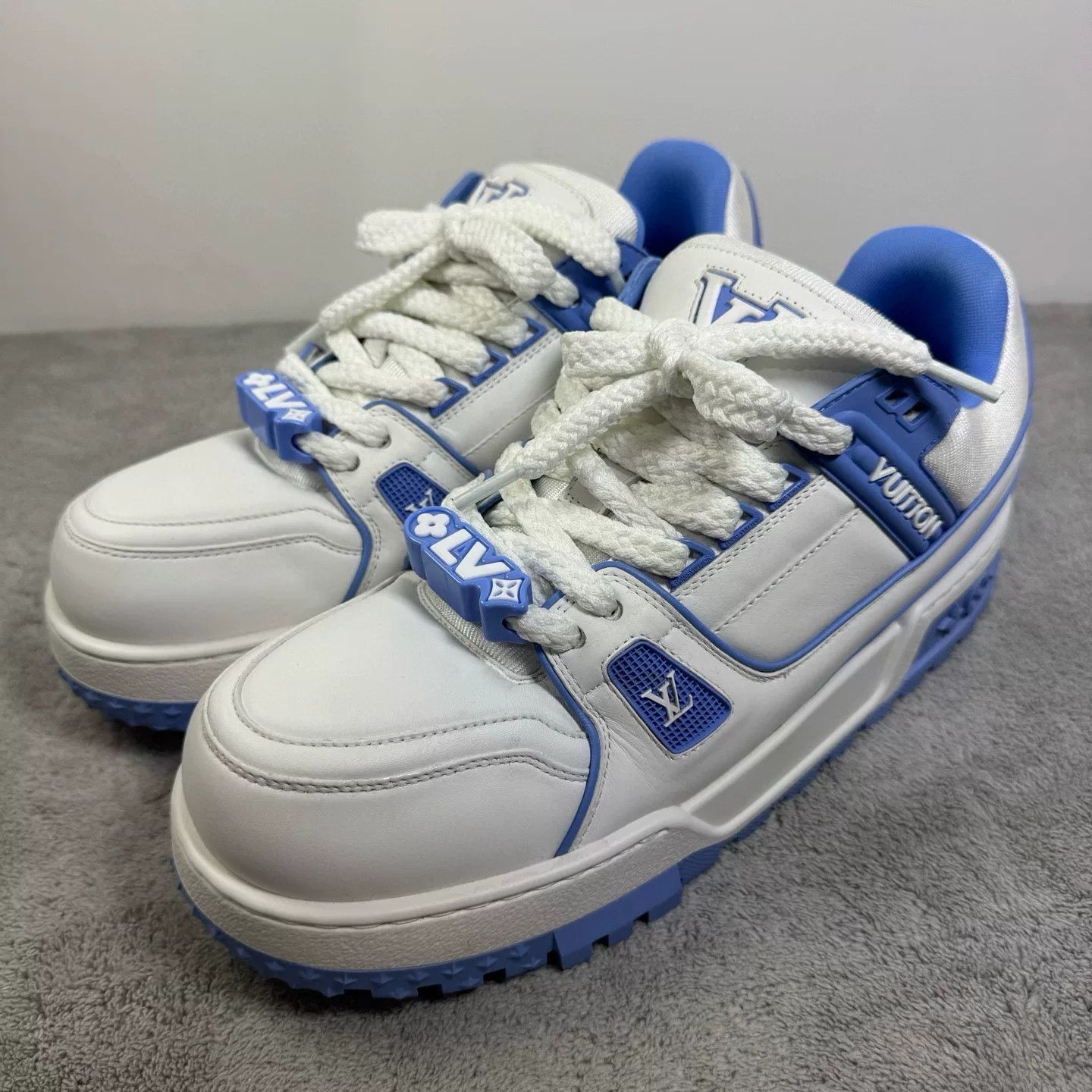 Louis Vuitton Louis Vuitton Training Blue Lowtop Sneakers 43 Men Size US 10 / EU 43 - 1 Thumbnail