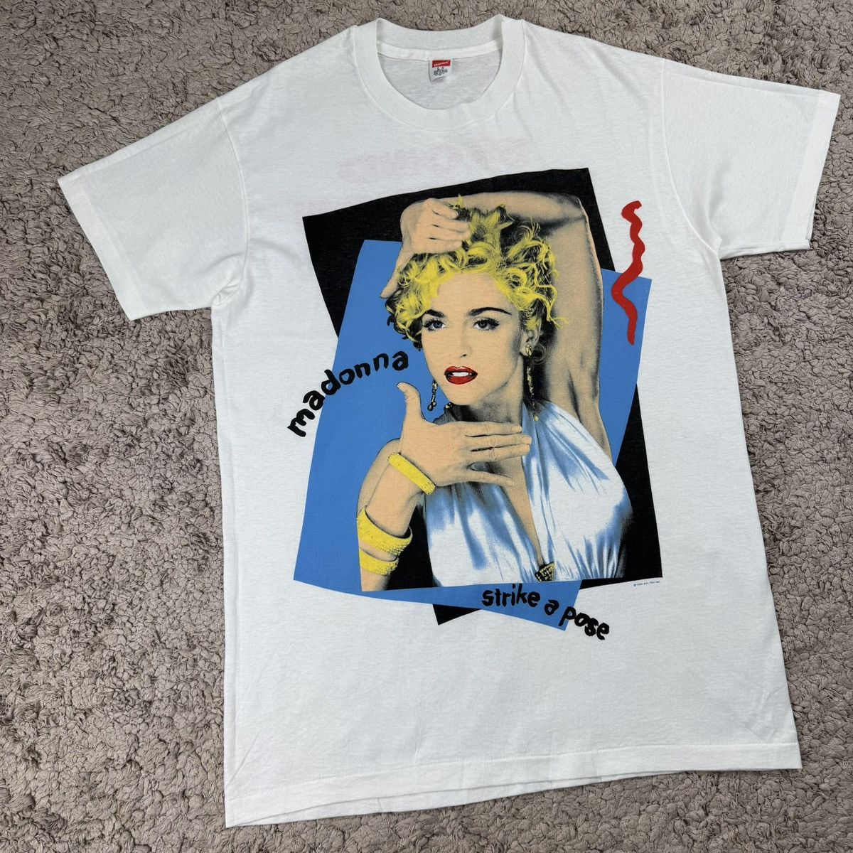 Band Tees Vintage 90s Madonna Blond Ambition Tour T-shirt Size US L / EU 52-54 / 3 - 3 Thumbnail
