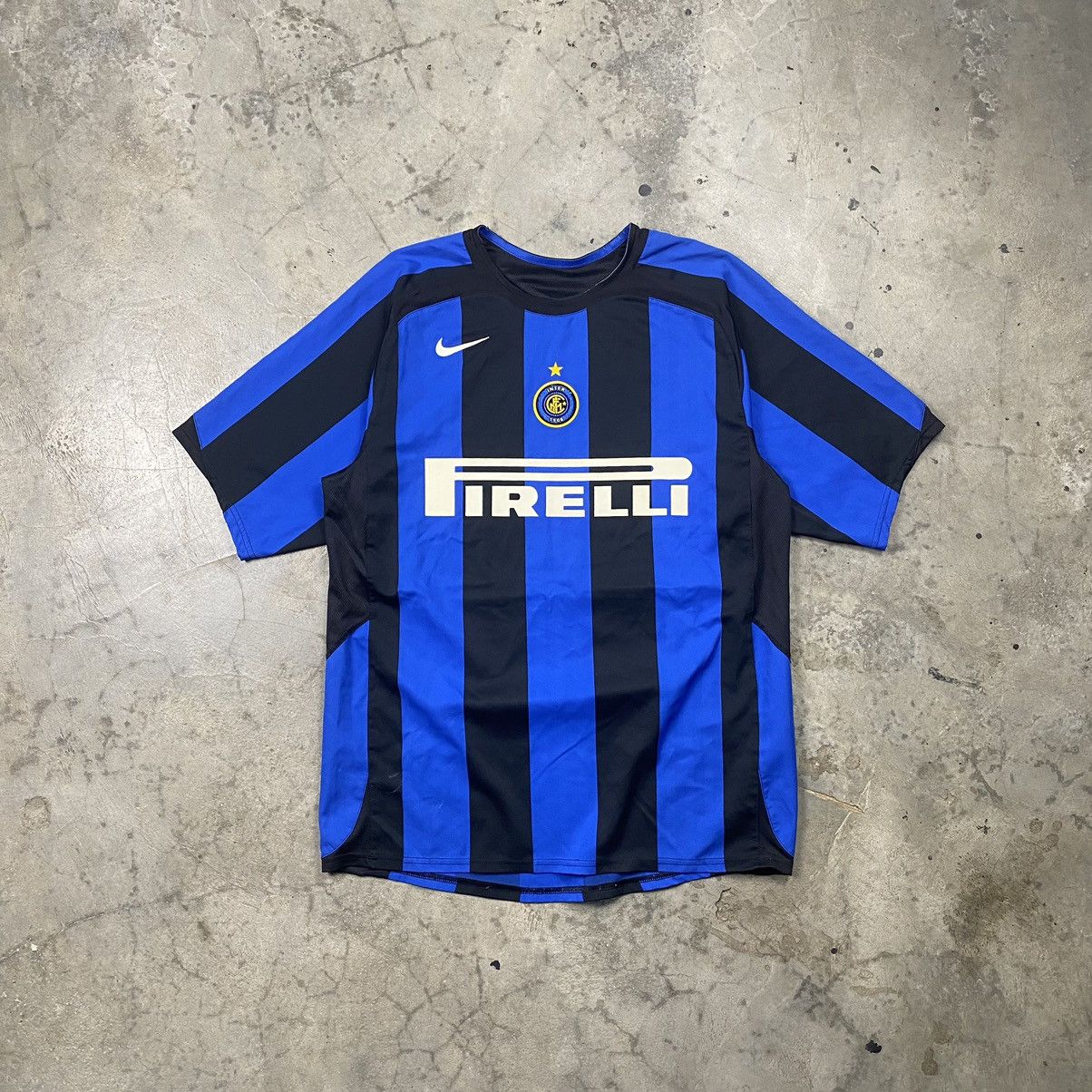Nike y2k Luis Figo Inter Milan Firelli Jersey Size US M / EU 48-50 / 2 - 1 Thumbnail