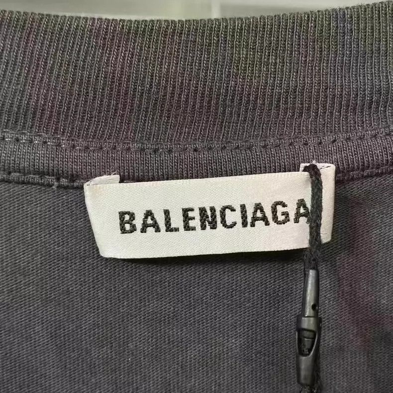 Balenciaga Balenciaga Band portrait short sleeve Size US S / EU 44-46 / 1 - 3 Thumbnail