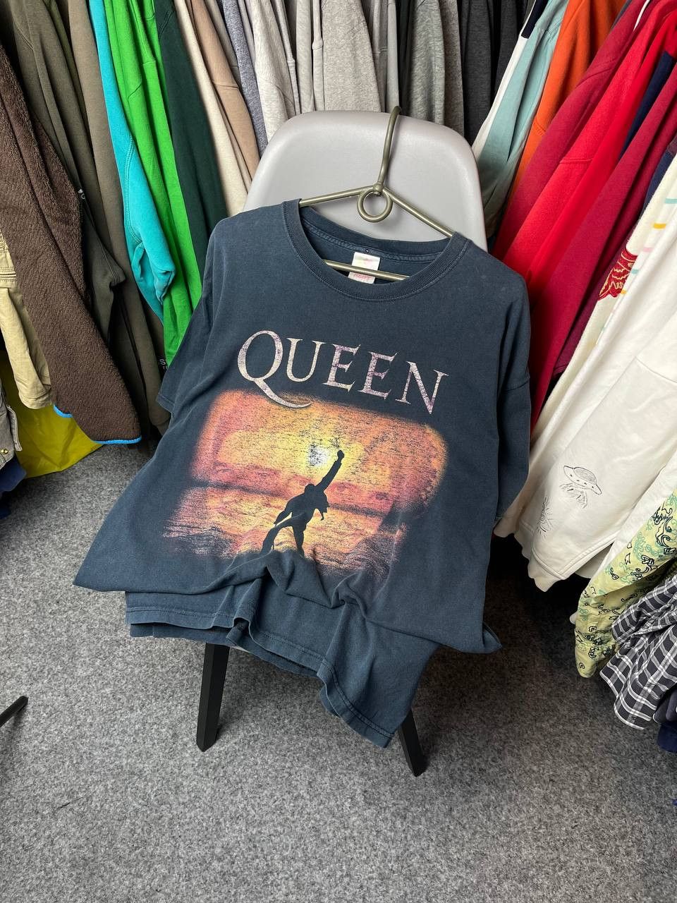 Band Tees Mens Vintage QUEEN T Shirt Rock Band Tee Merch Size US XL / EU 56 / 4 - 1 Thumbnail