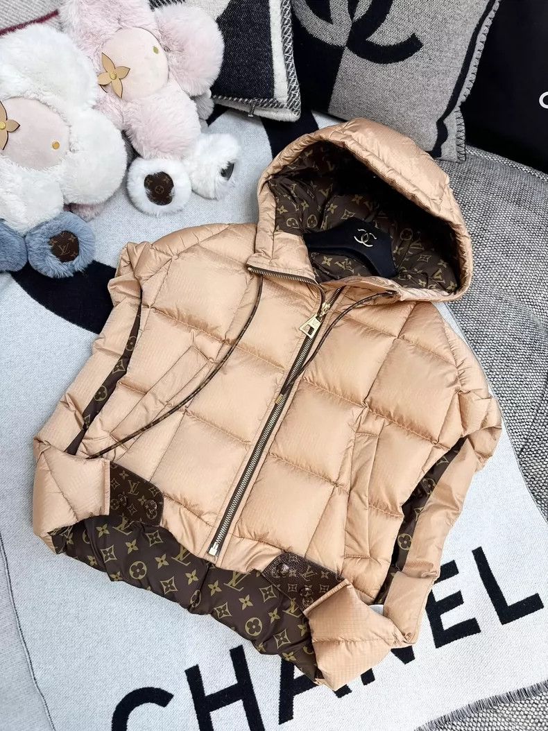 Louis Vuitton LOUIS VUITTON Caramel Patchwork Hooded Down Vest 2504-Nexta Size XXS / US 00 / IT 34 - 1 Thumbnail