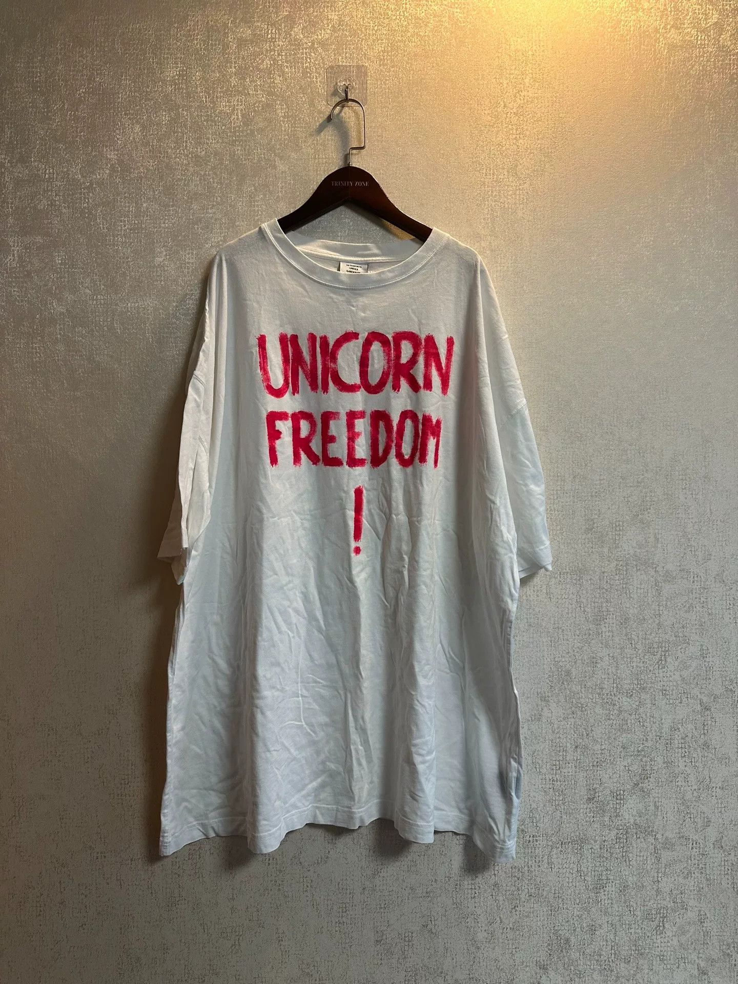 Vetements vetements unicorn short sleeve t-shirt Size US XS / EU 42 / 0 - 1 Thumbnail